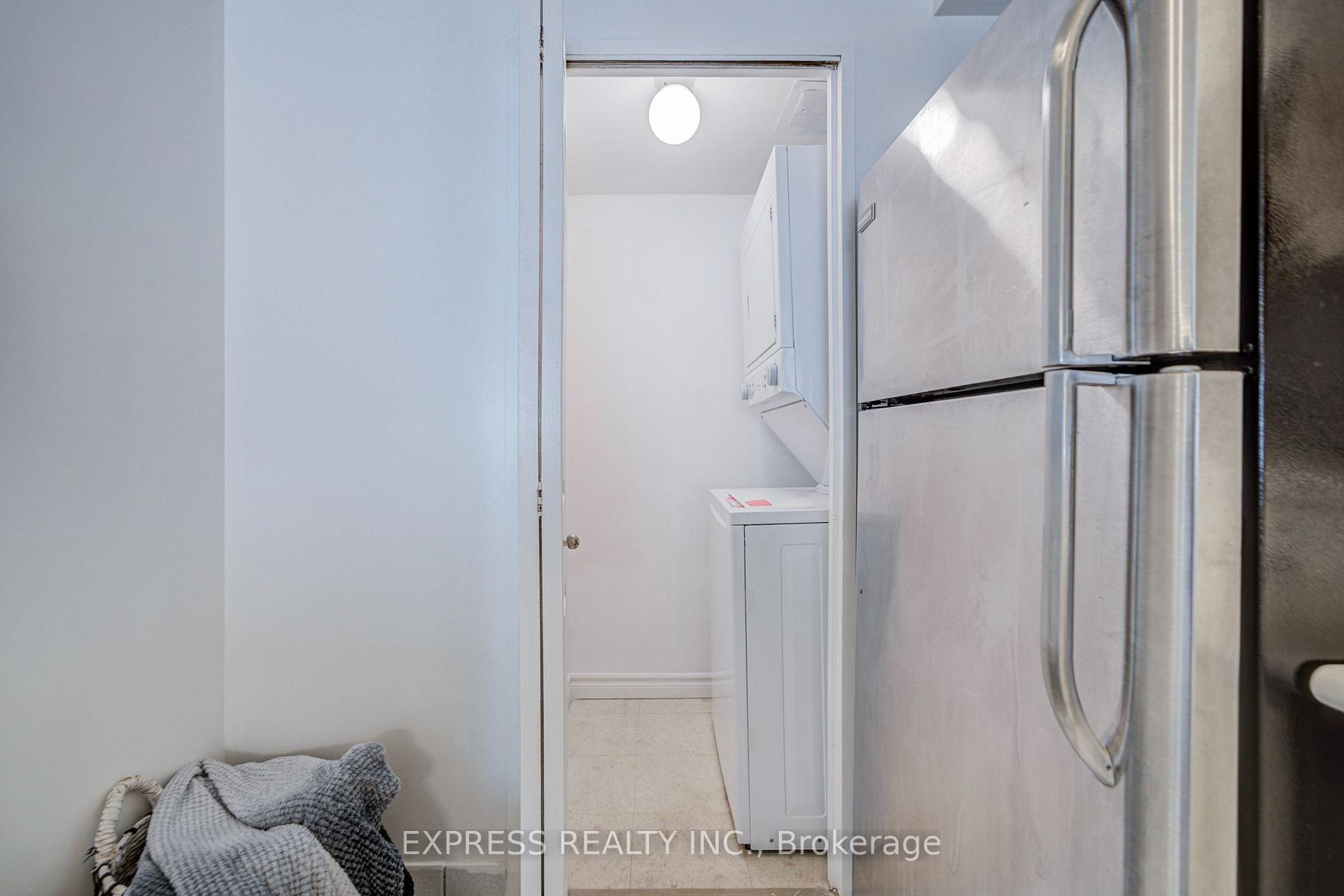 Photo 13 of Unit 1111, 18 Lee Centre Drive, Scarborough, Woburn — HOMEH