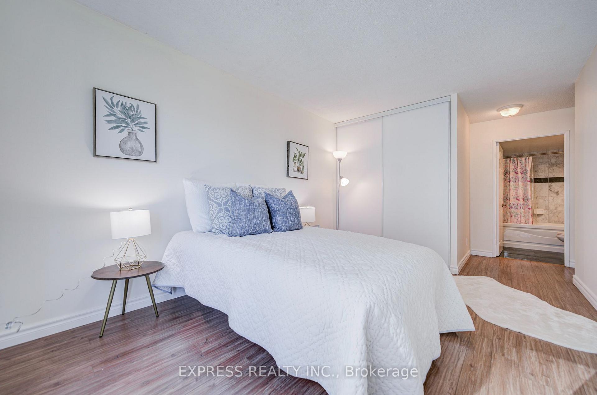 Photo 32 of Unit 1111, 18 Lee Centre Drive, Scarborough, Woburn — HOMEH