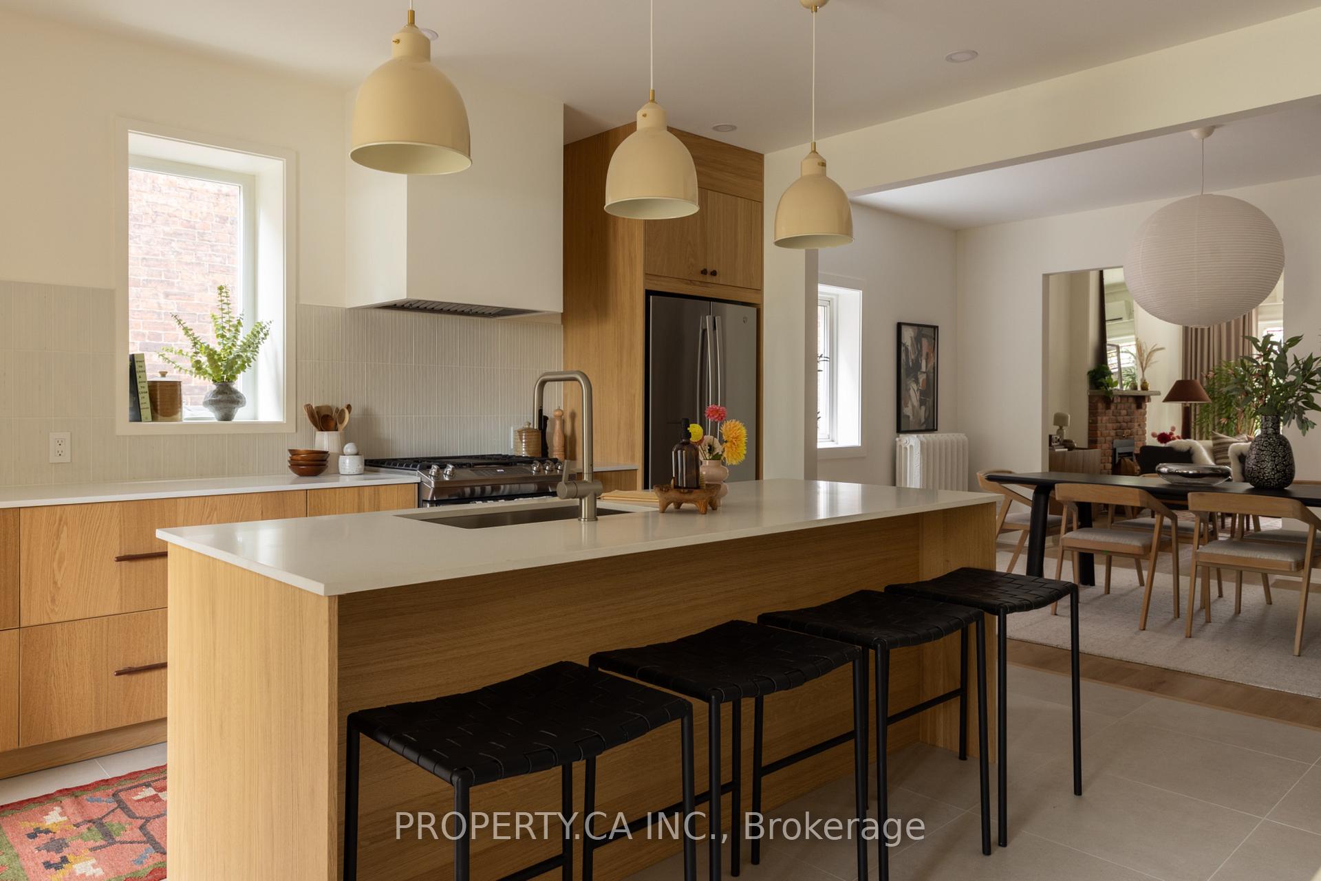 Photo 6 of 197 Roxton Road, Toronto, Trinity-Bellwoods — HOMEH