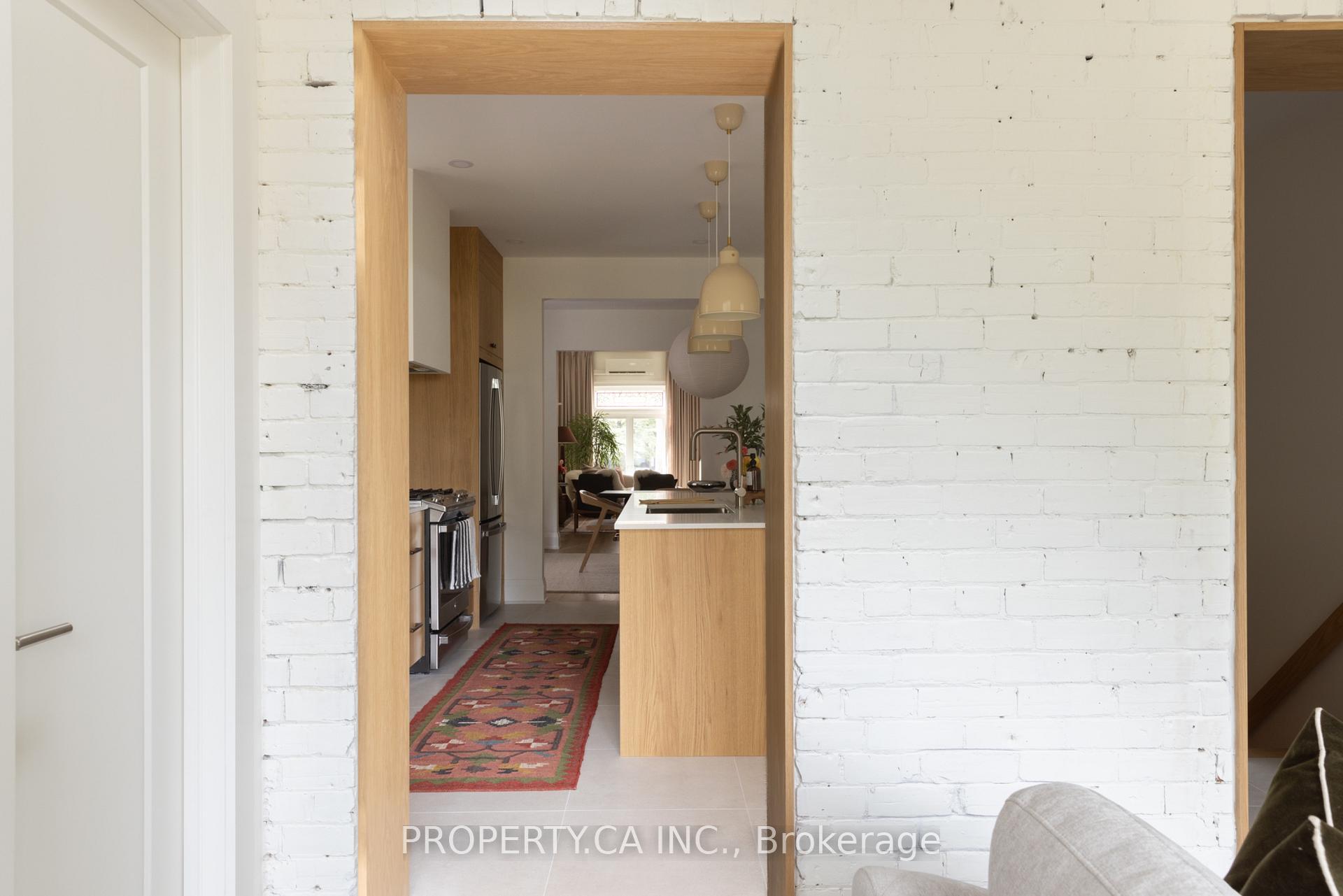 Photo 10 of 197 Roxton Road, Toronto, Trinity-Bellwoods — HOMEH