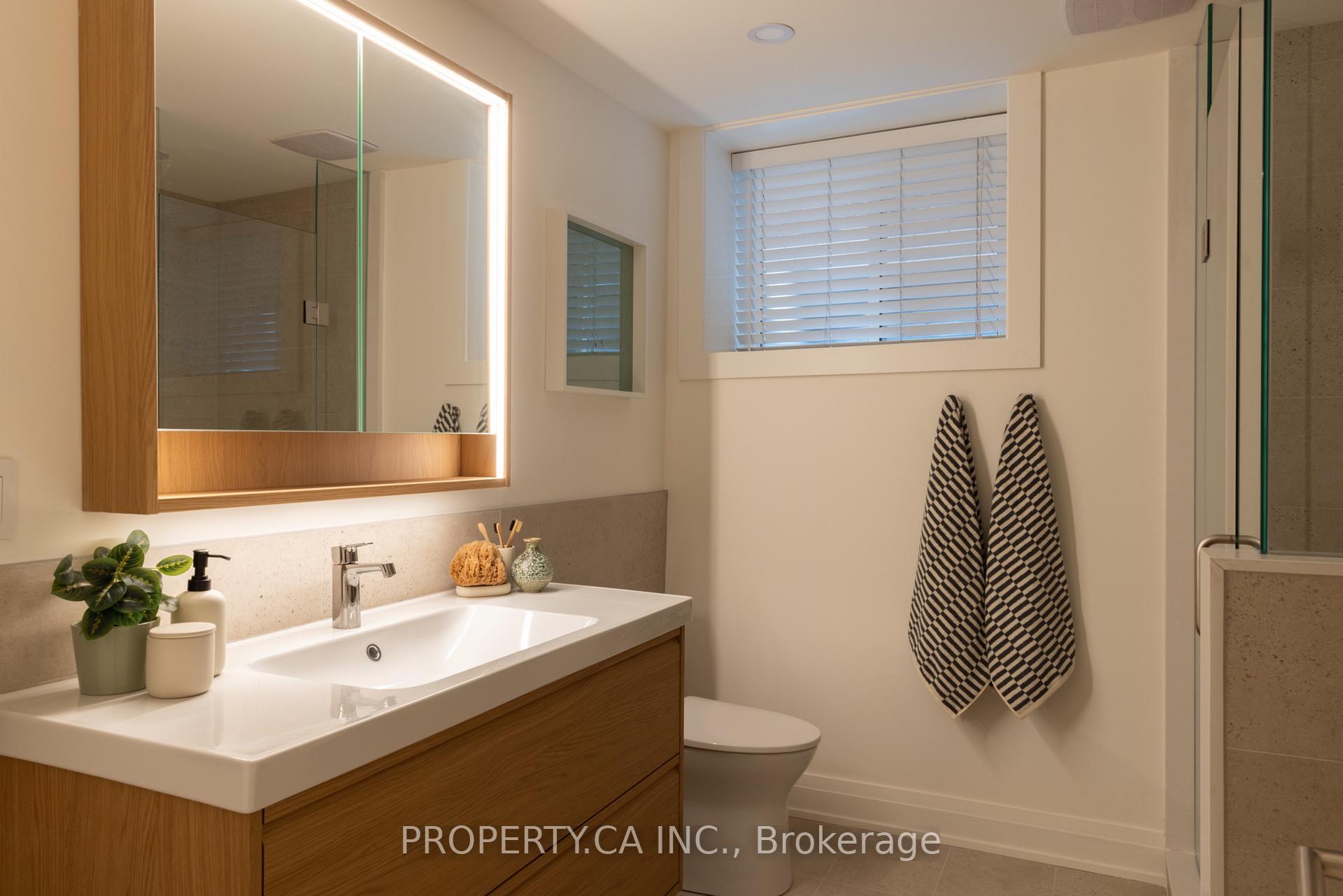 Photo 16 of 197 Roxton Road, Toronto, Trinity-Bellwoods — HOMEH