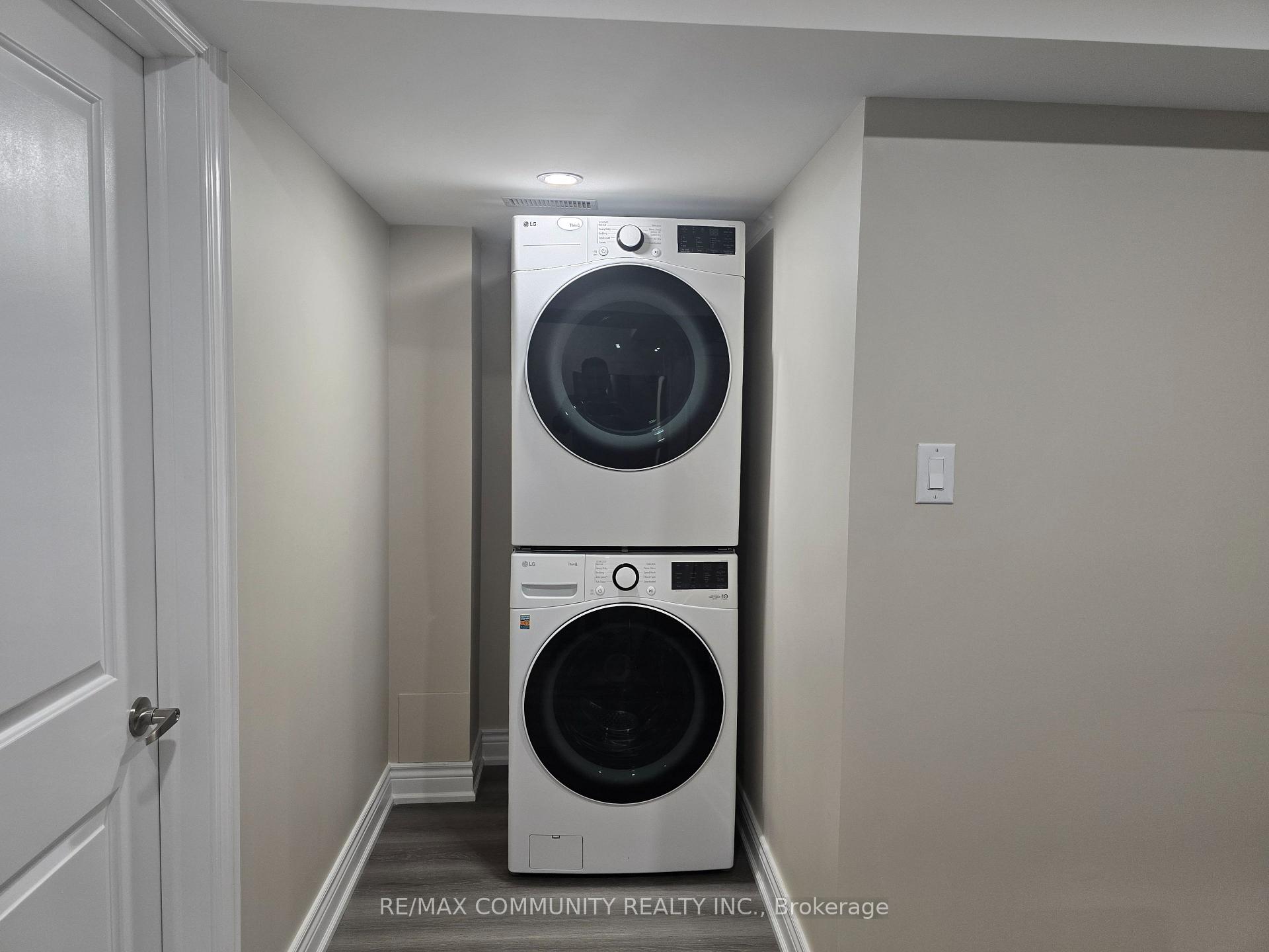 Photo 8 of 8 Hassard-Short Lane, Ajax, South East — HOMEH