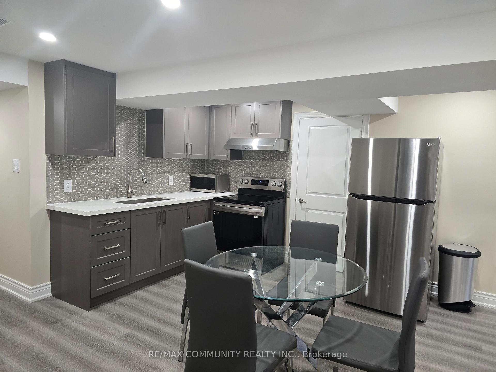 Photo 10 of 8 Hassard-Short Lane, Ajax, South East — HOMEH