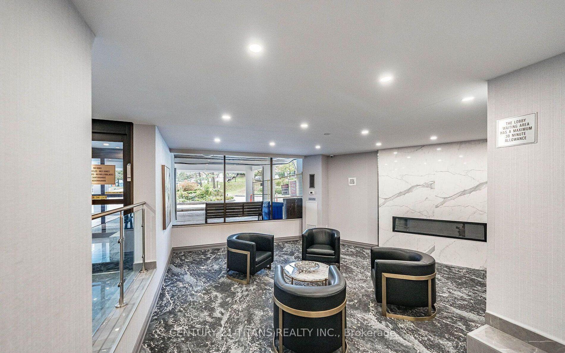 Photo 4 of Unit 311, 10 Edgecliffe Golfway, Toronto, Flemingdon Park — HOMEH