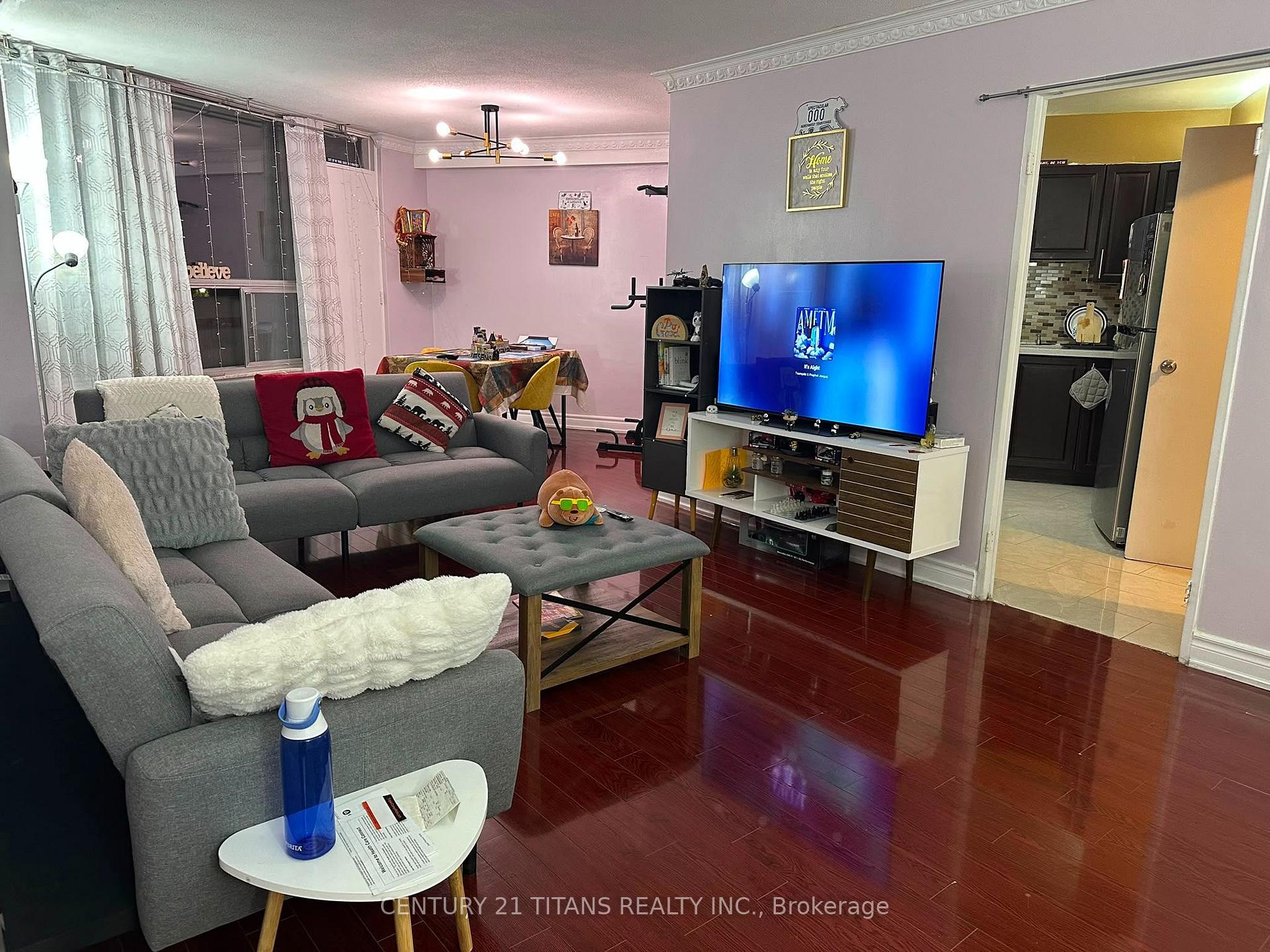 Photo 8 of Unit 311, 10 Edgecliffe Golfway, Toronto, Flemingdon Park — HOMEH