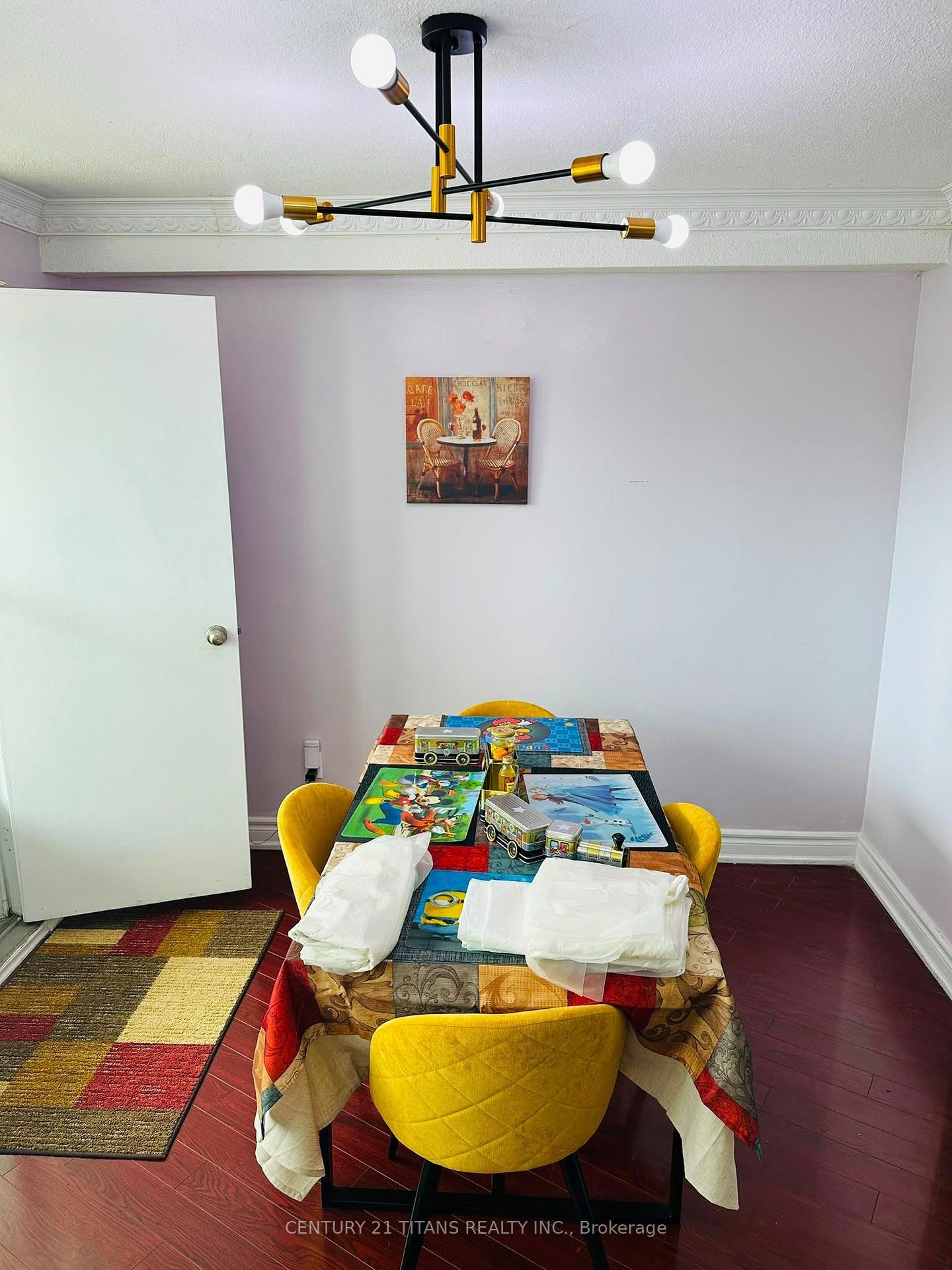Photo 9 of Unit 311, 10 Edgecliffe Golfway, Toronto, Flemingdon Park — HOMEH