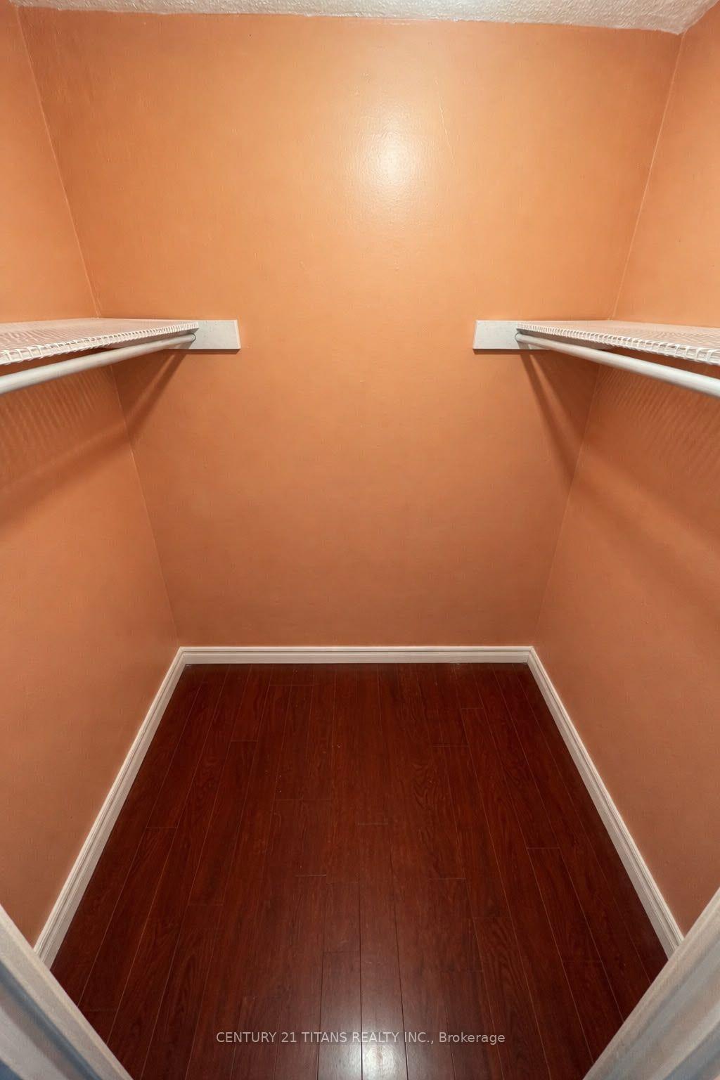 Photo 15 of Unit 311, 10 Edgecliffe Golfway, Toronto, Flemingdon Park — HOMEH