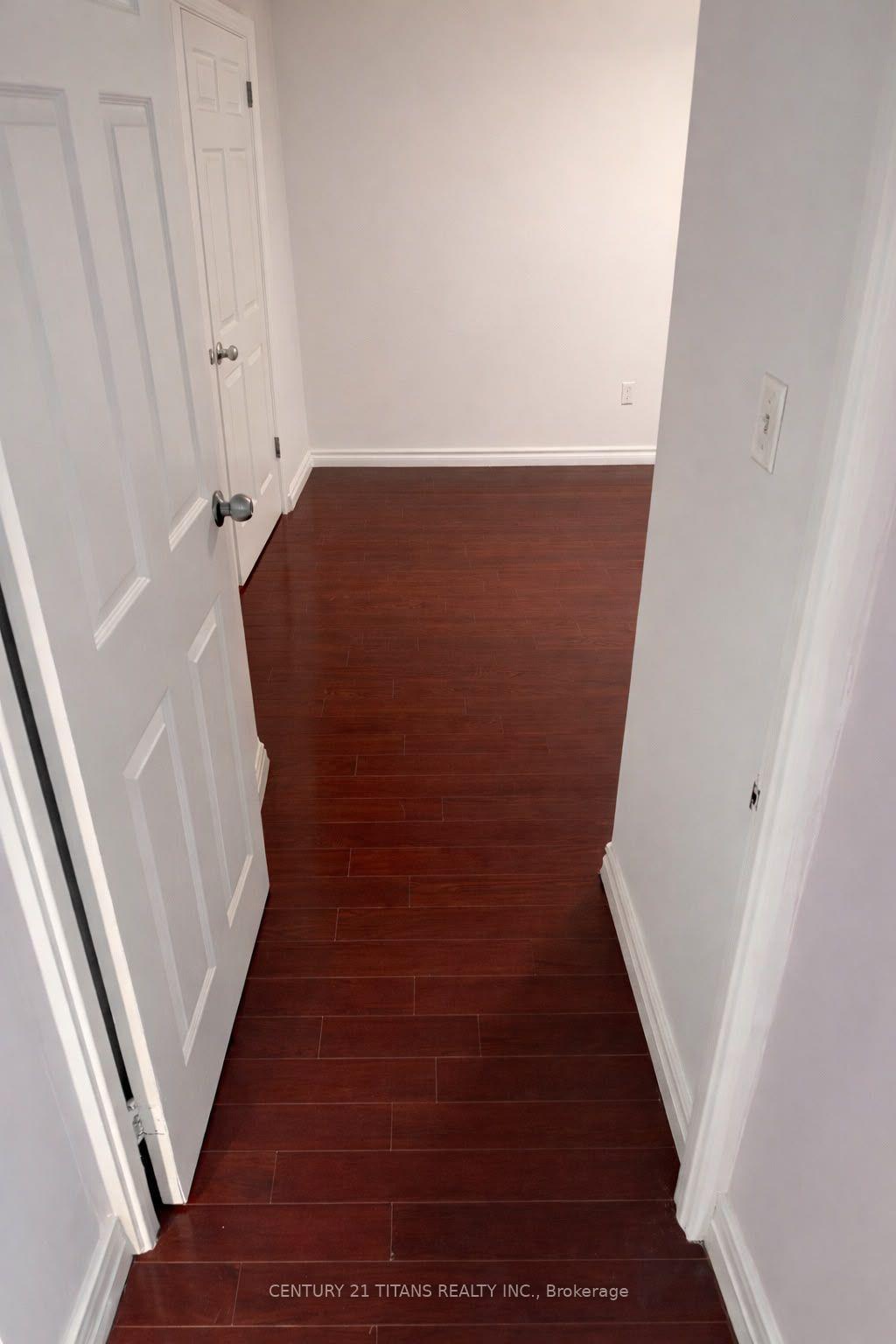 Photo 16 of Unit 311, 10 Edgecliffe Golfway, Toronto, Flemingdon Park — HOMEH