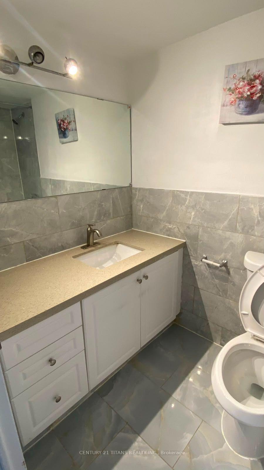 Photo 19 of Unit 311, 10 Edgecliffe Golfway, Toronto, Flemingdon Park — HOMEH