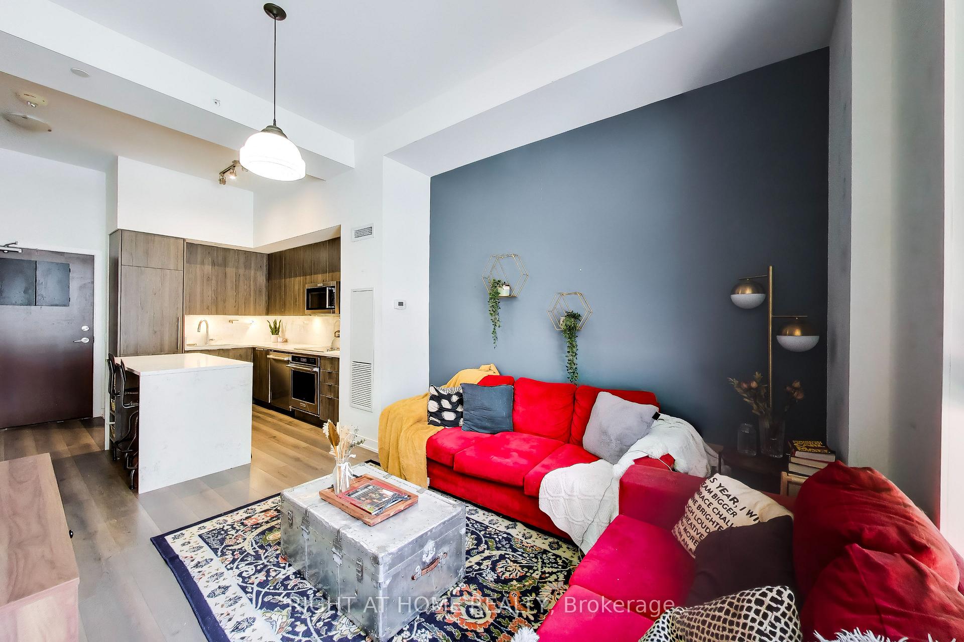 Photo 3 of Unit 113, 38 Iannuzzi Street, Toronto, Niagara — HOMEH
