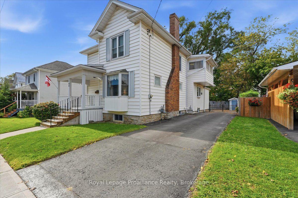 Photo 4 of 90 Chatham Street, Belleville, Belleville Ward — HOMEH