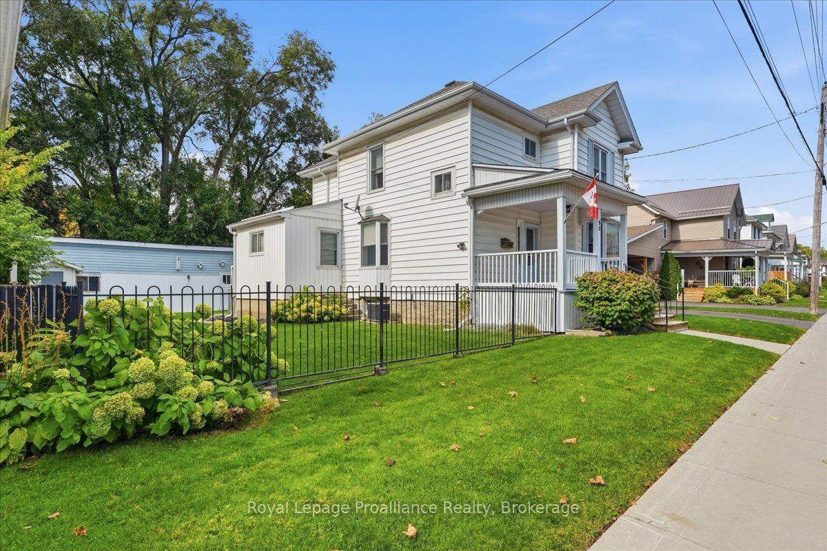 Photo 5 of 90 Chatham Street, Belleville, Belleville Ward — HOMEH