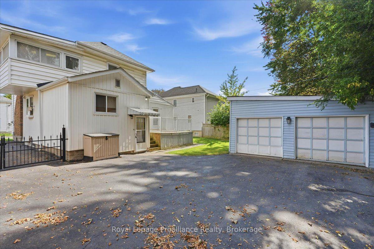 Photo 43 of 90 Chatham Street, Belleville, Belleville Ward — HOMEH