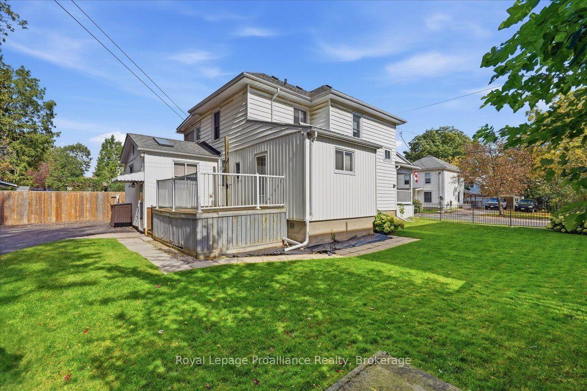 Photo 45 of 90 Chatham Street, Belleville, Belleville Ward — HOMEH