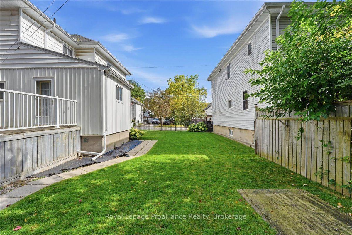 Photo 46 of 90 Chatham Street, Belleville, Belleville Ward — HOMEH