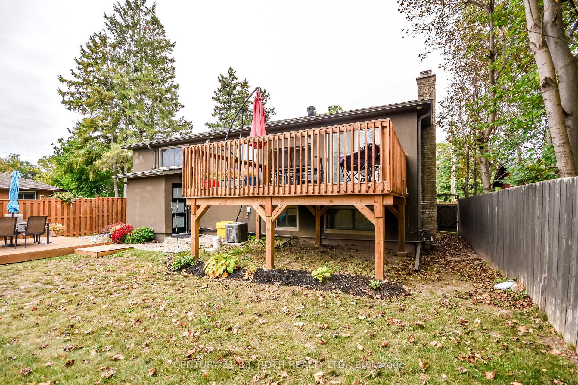 Photo 9 of 93 Grove Street E, Barrie, Wellington — HOMEH