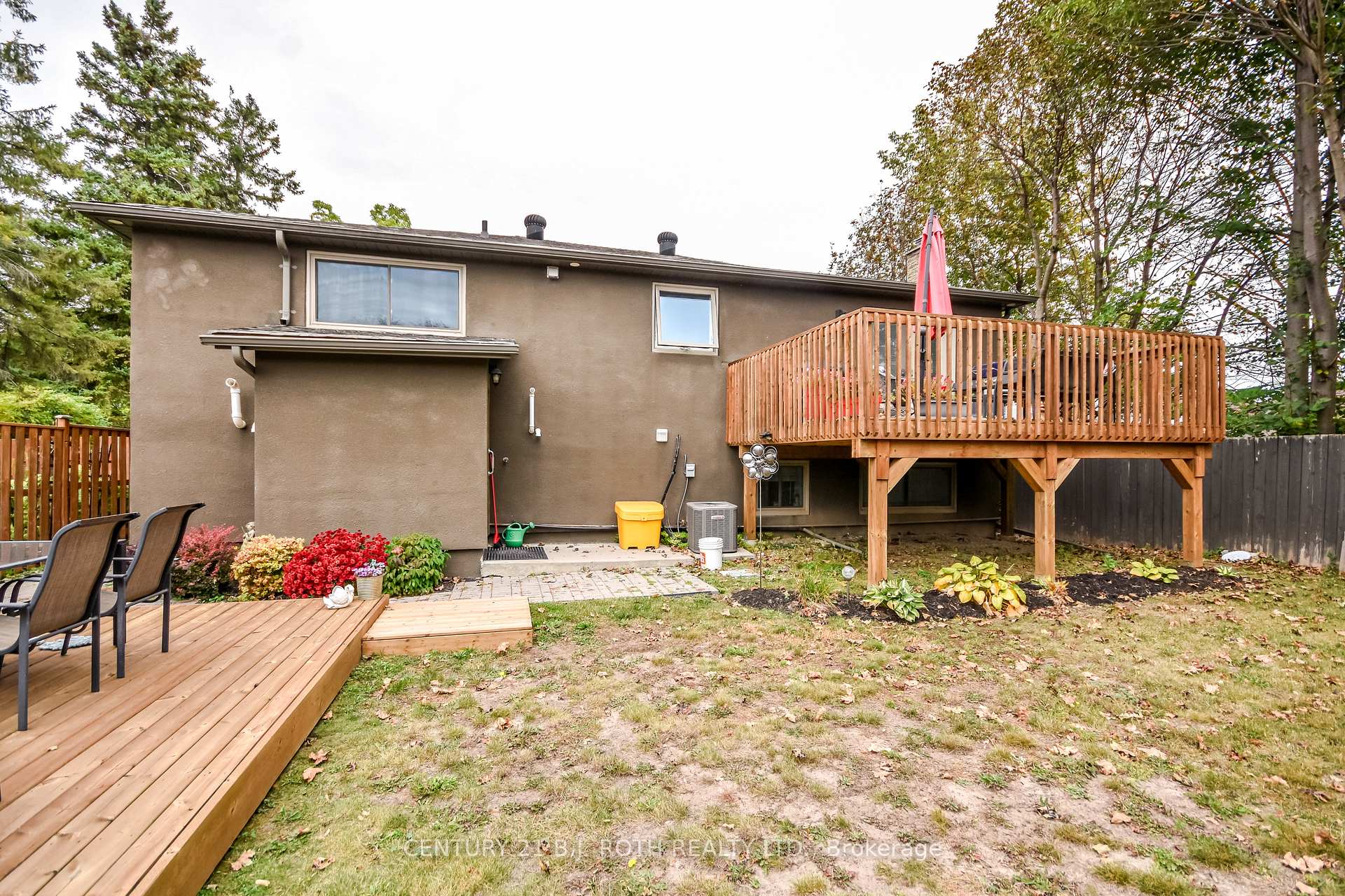 Photo 30 of 93 Grove Street E, Barrie, Wellington — HOMEH