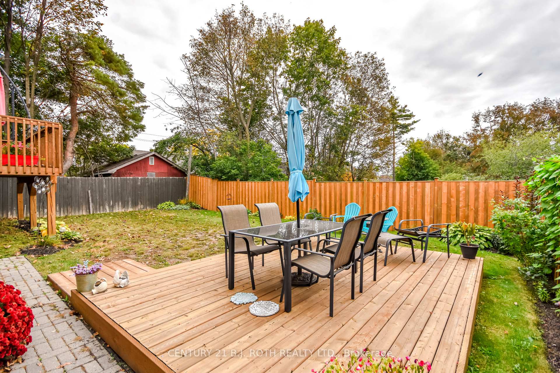 Photo 32 of 93 Grove Street E, Barrie, Wellington — HOMEH