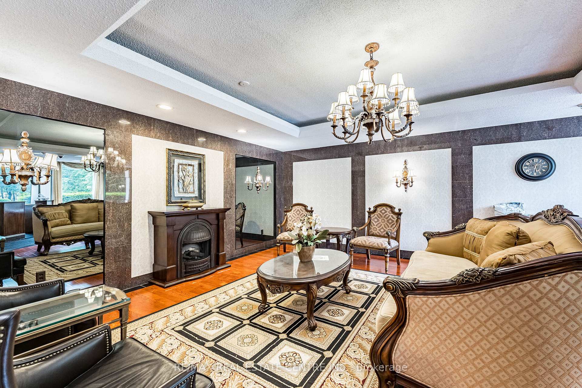Photo 6 of Unit 210, 10 Malta Avenue, Brampton, Fletcher's Creek Village — HOMEH