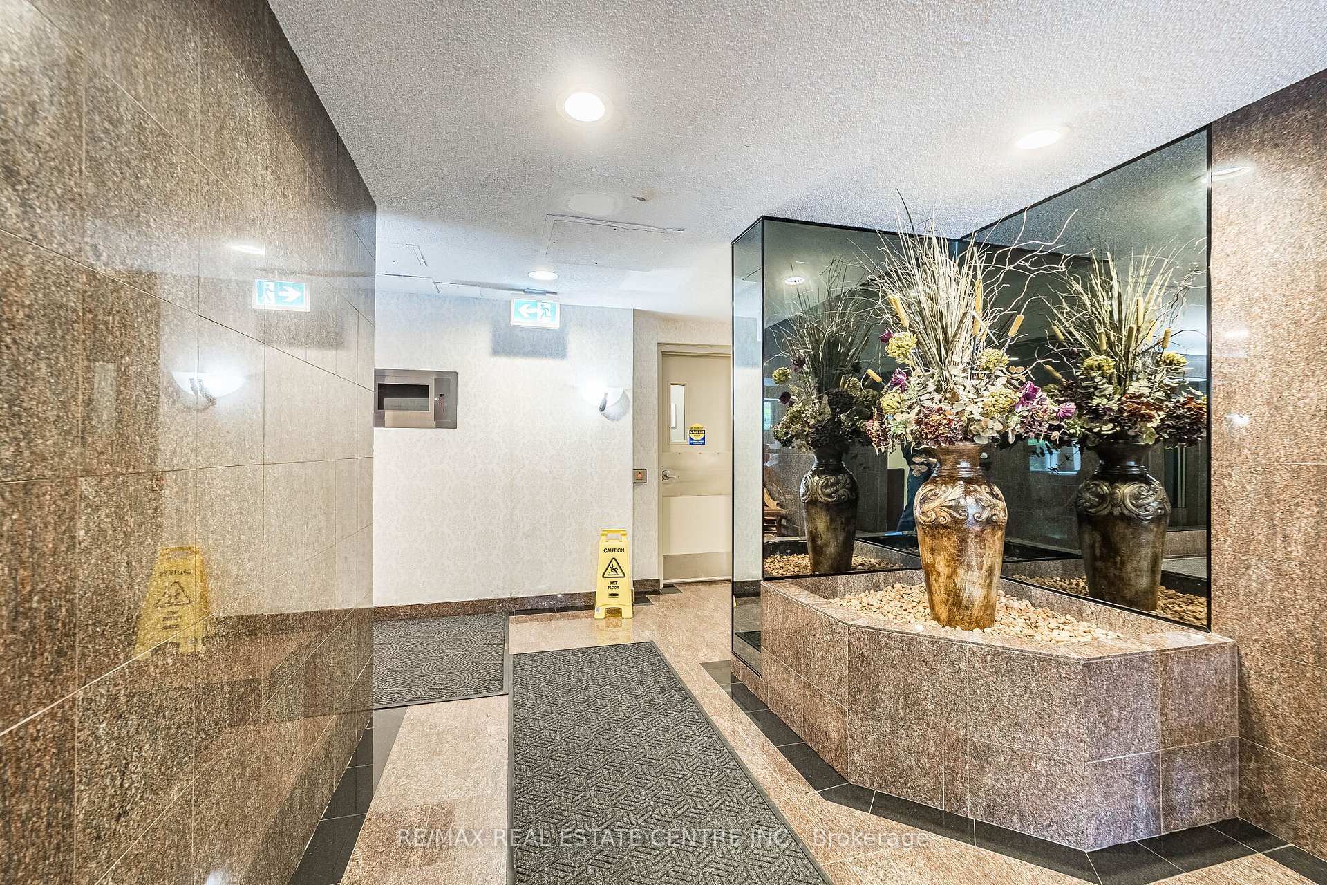 Photo 7 of Unit 210, 10 Malta Avenue, Brampton, Fletcher's Creek Village — HOMEH