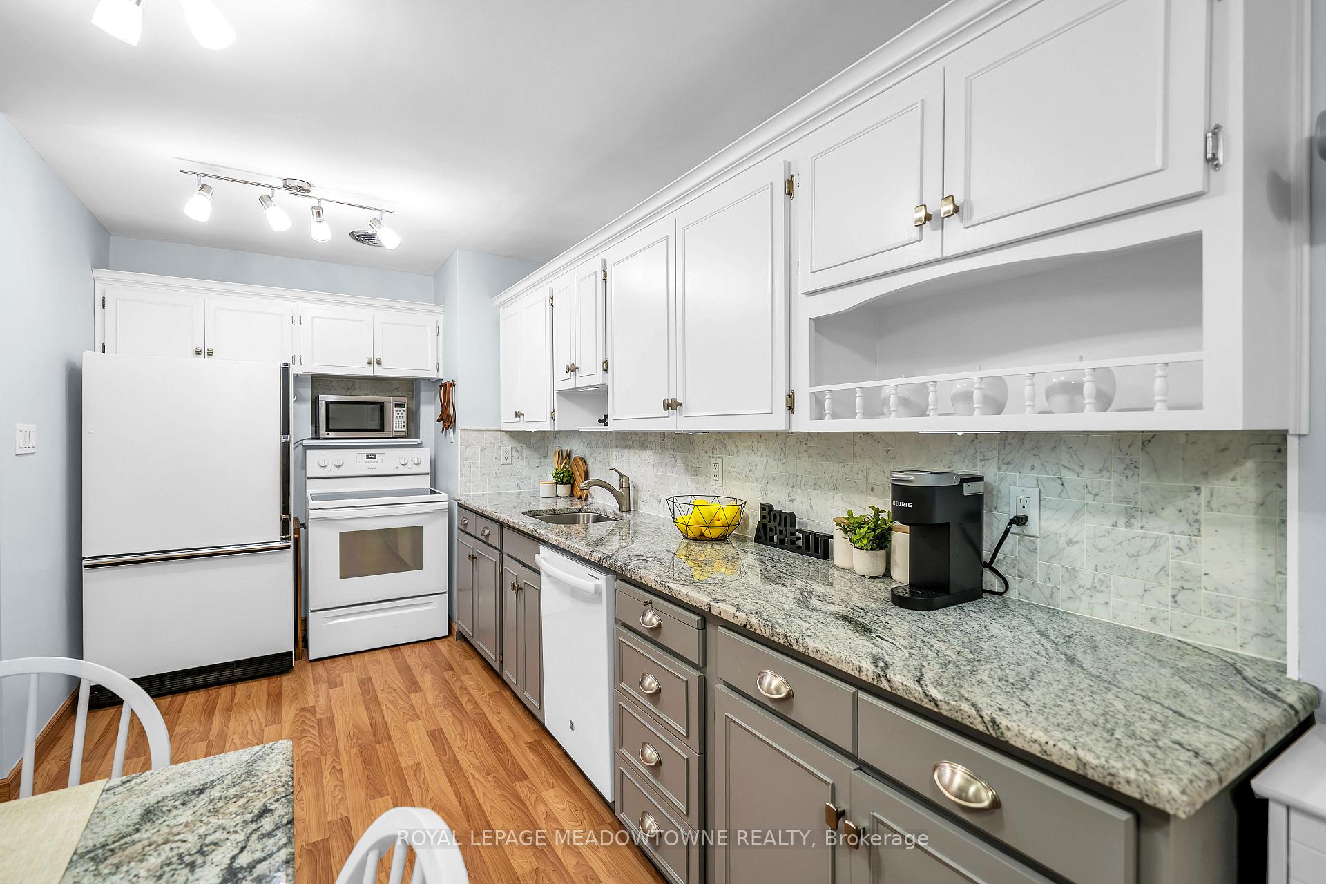 Photo 9 of 48 Garside Avenue, Whitby, Brooklin — HOMEH