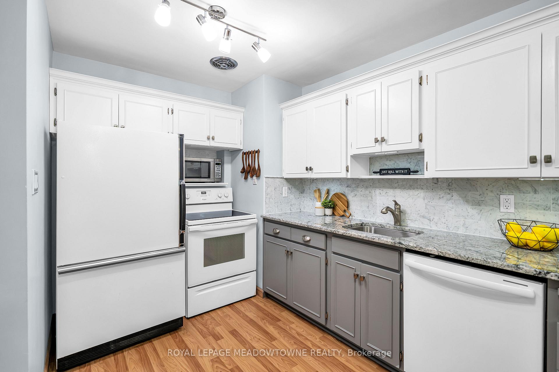 Photo 11 of 48 Garside Avenue, Whitby, Brooklin — HOMEH