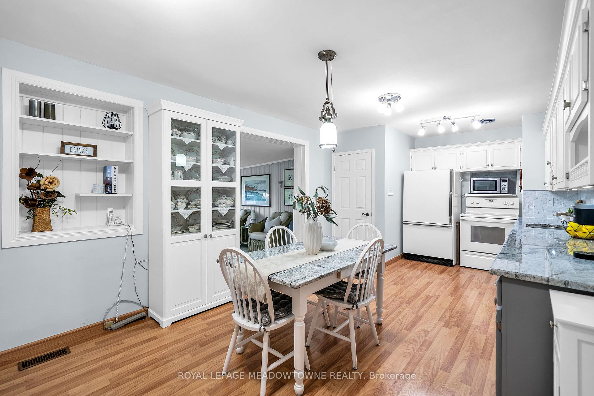 Photo 13 of 48 Garside Avenue, Whitby, Brooklin — HOMEH