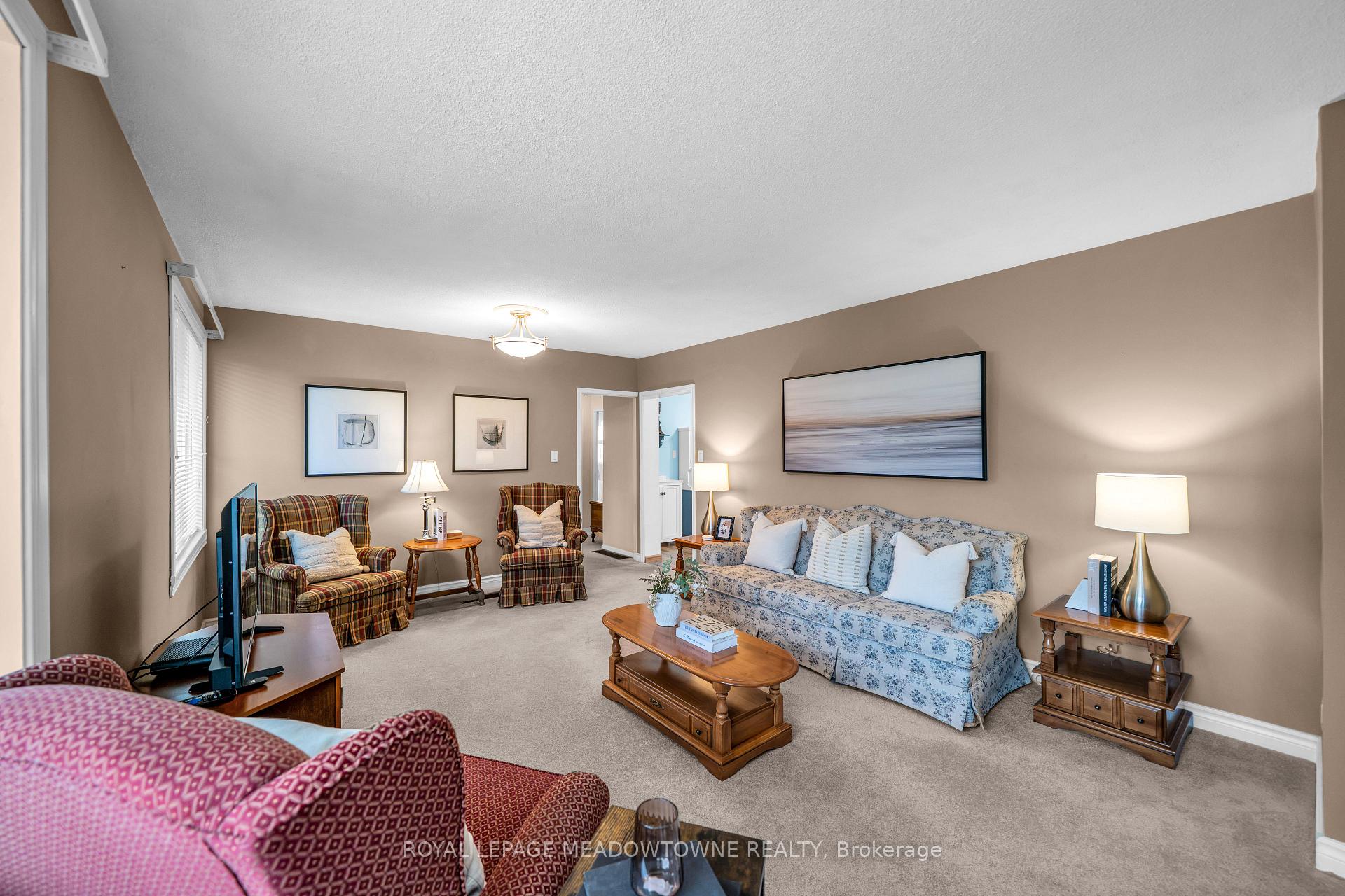 Photo 22 of 48 Garside Avenue, Whitby, Brooklin — HOMEH