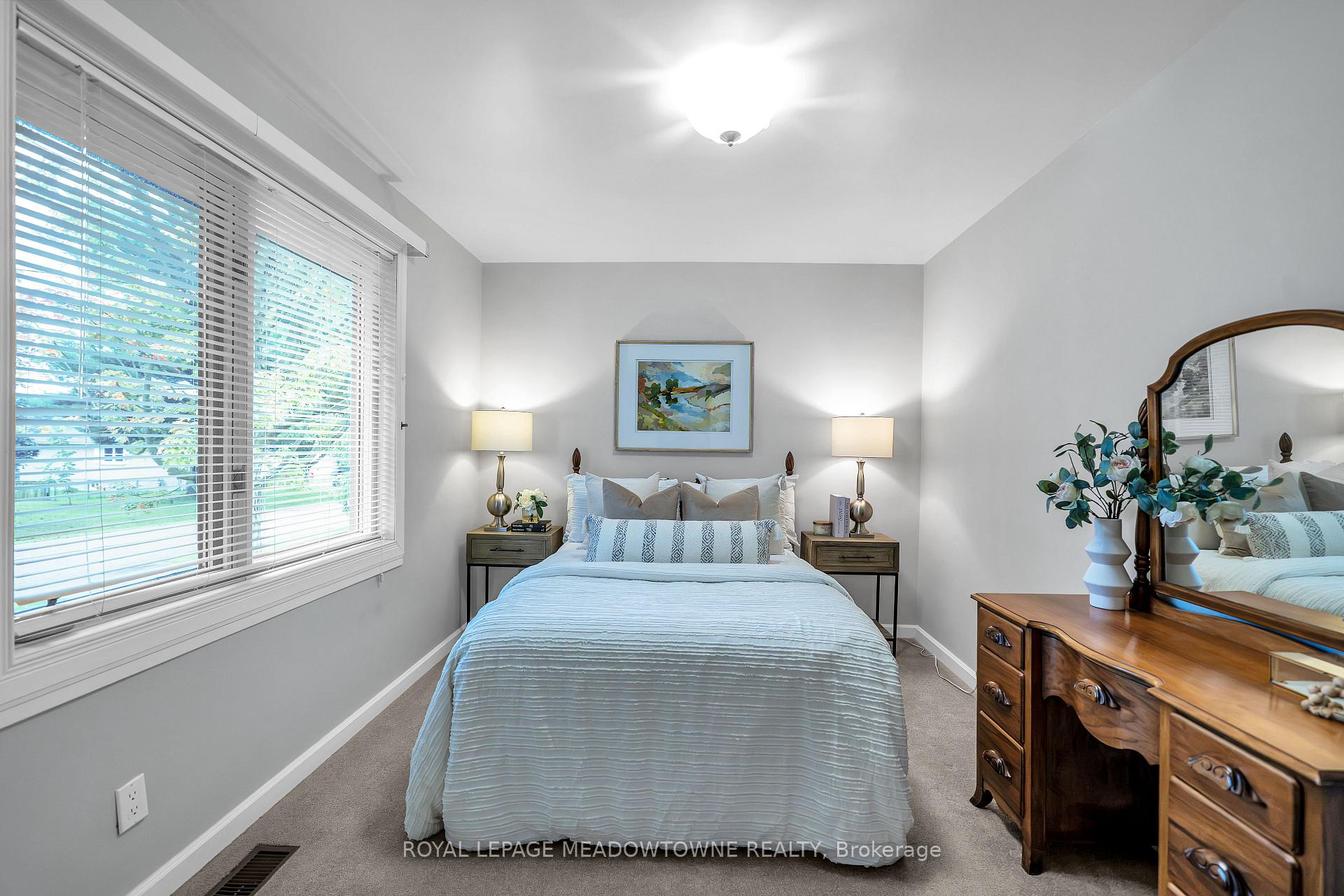 Photo 28 of 48 Garside Avenue, Whitby, Brooklin — HOMEH