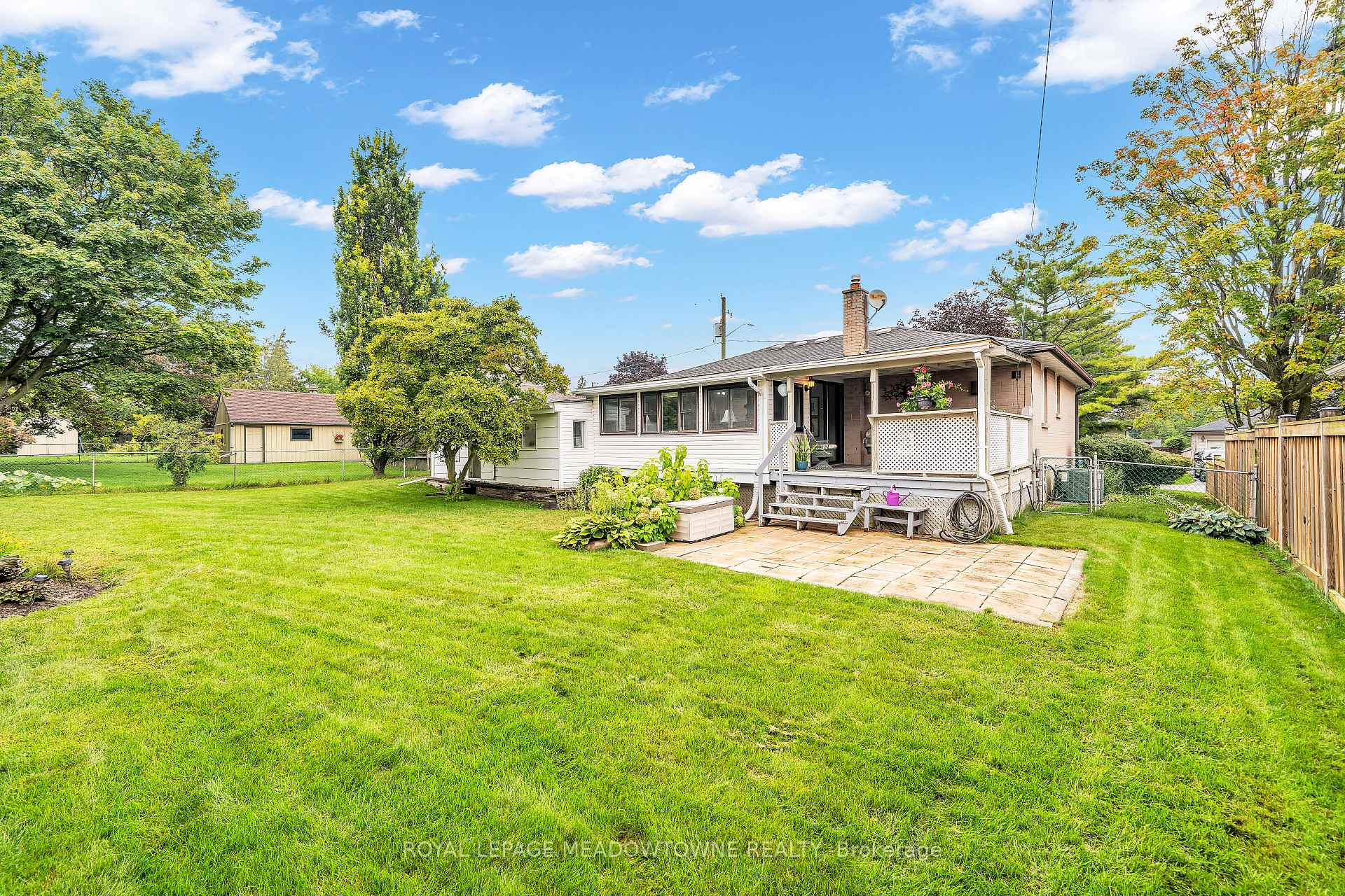 Photo 42 of 48 Garside Avenue, Whitby, Brooklin — HOMEH