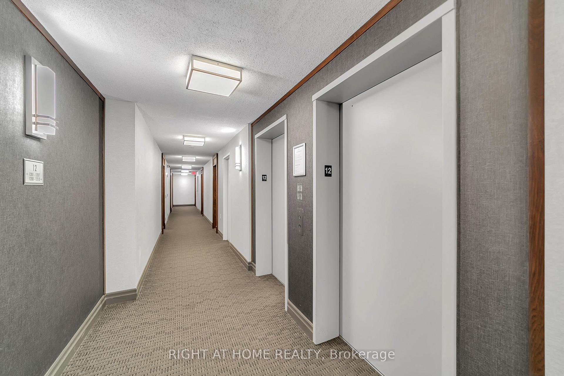 Photo 6 of Unit 1202, 11 Oneida Crescent, Richmond Hill, Langstaff — HOMEH