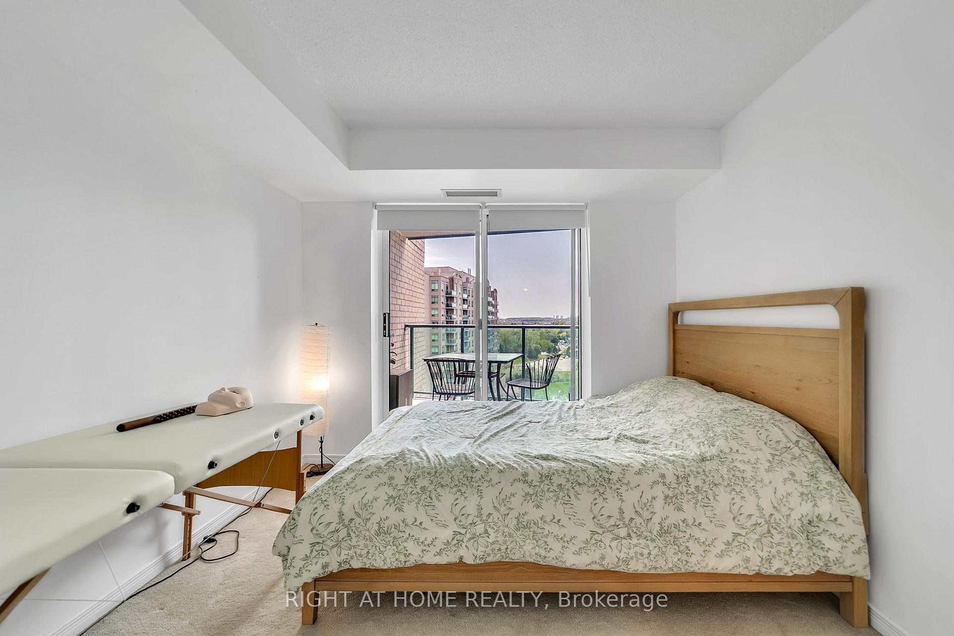 Photo 23 of Unit 1202, 11 Oneida Crescent, Richmond Hill, Langstaff — HOMEH