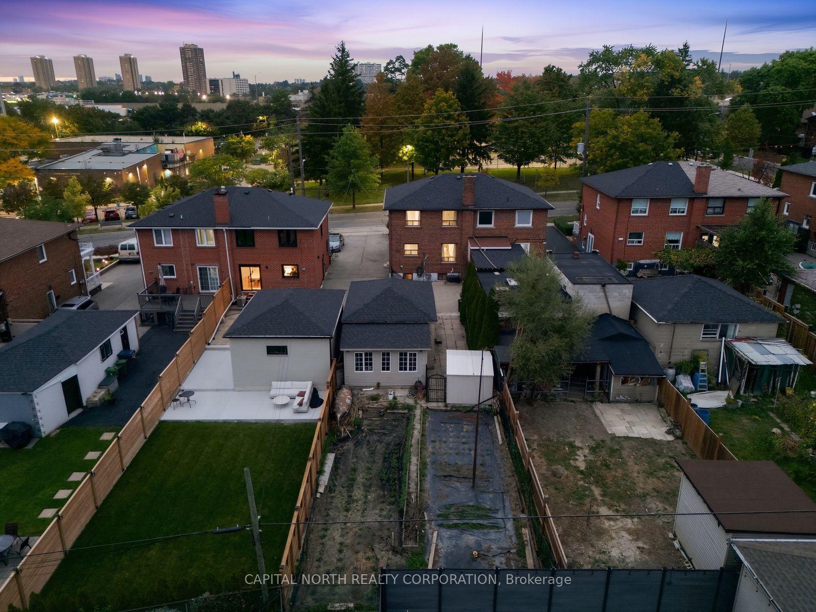 Photo 34 of 65 Falstaff Avenue, North York, Maple Leaf — HOMEH