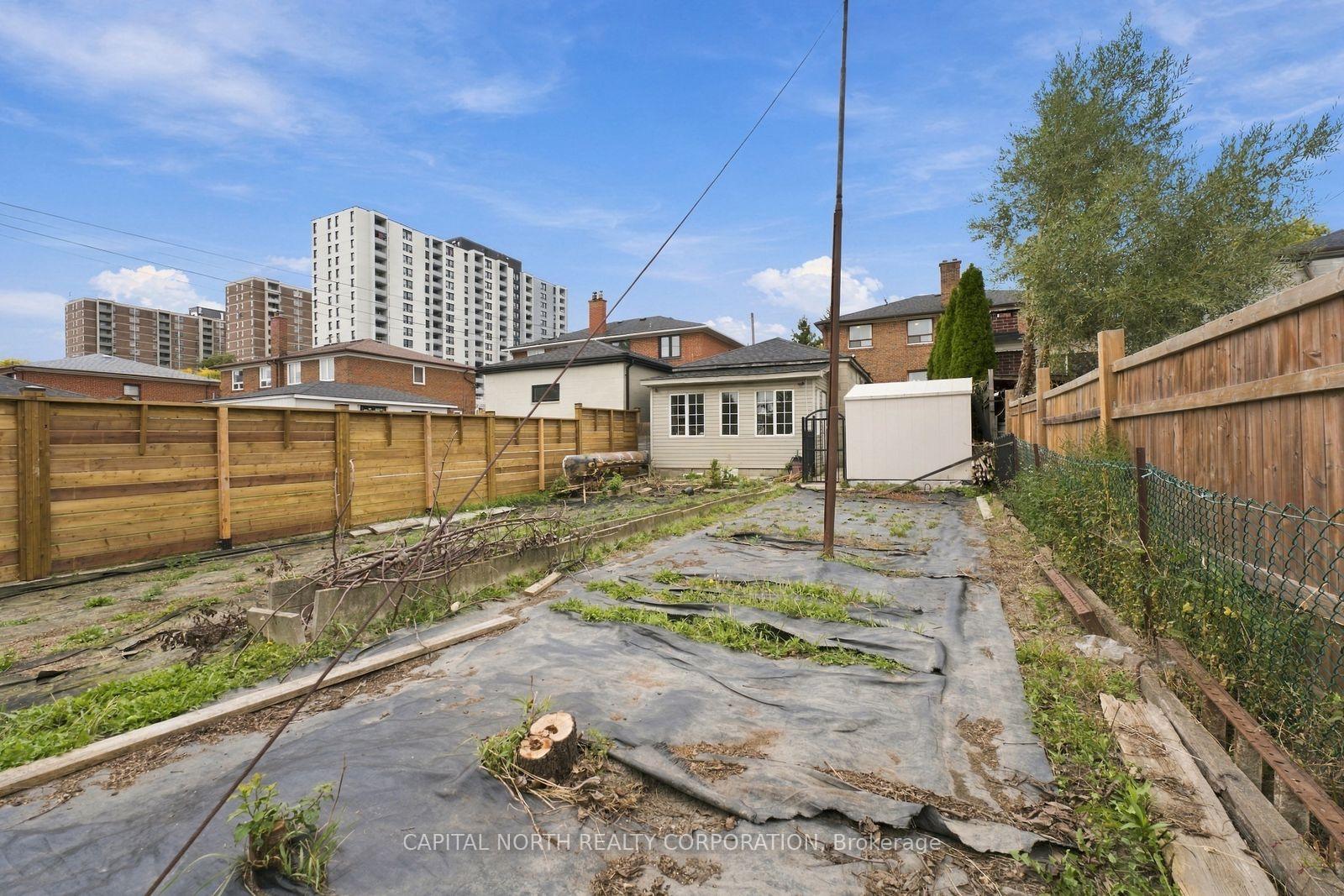 Photo 41 of 65 Falstaff Avenue, North York, Maple Leaf — HOMEH