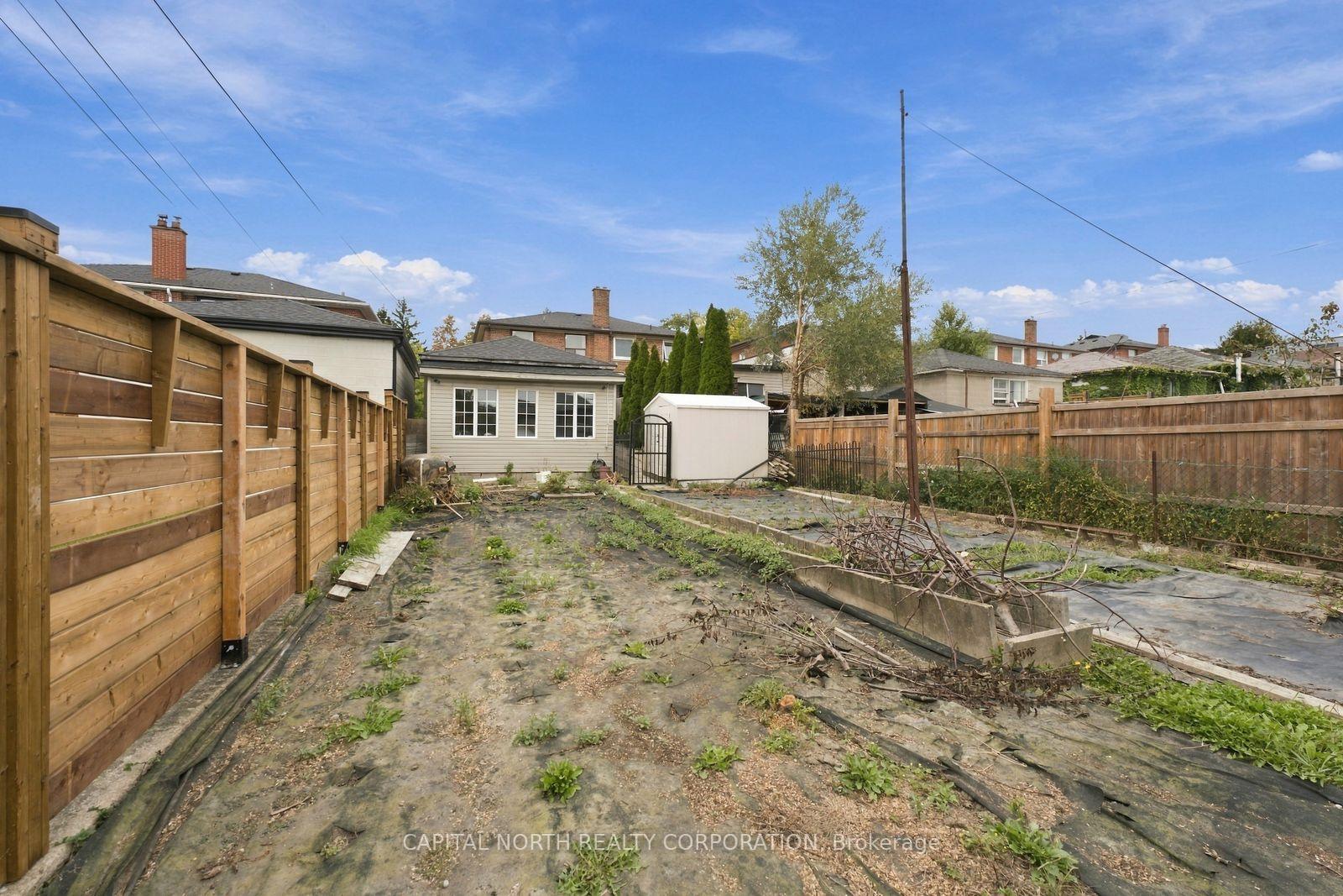 Photo 40 of 65 Falstaff Avenue, North York, Maple Leaf — HOMEH
