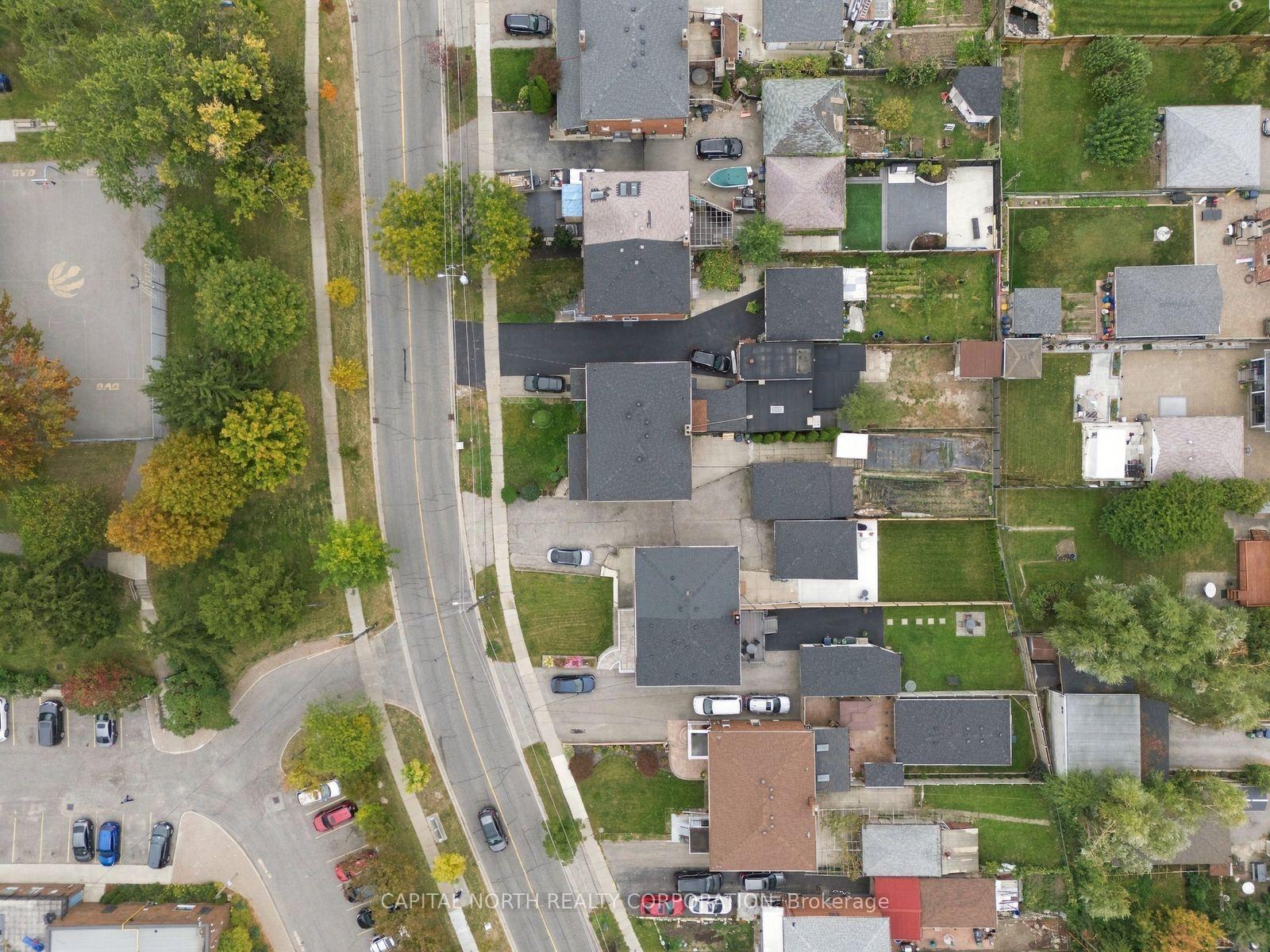Photo 42 of 65 Falstaff Avenue, North York, Maple Leaf — HOMEH