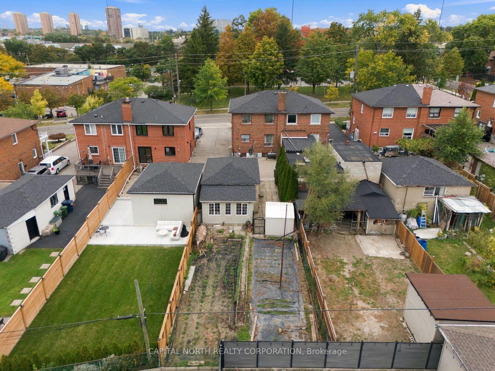 Photo 43 of 65 Falstaff Avenue, North York, Maple Leaf — HOMEH