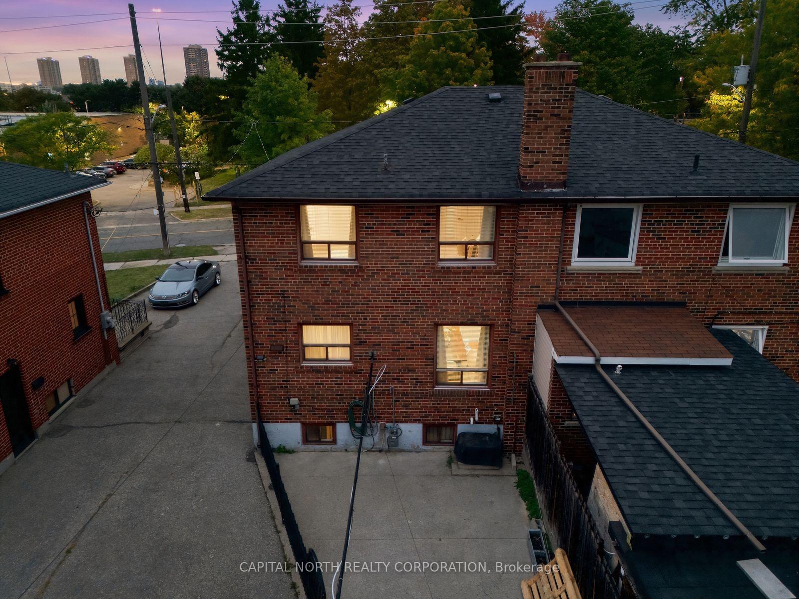 Photo 50 of 65 Falstaff Avenue, North York, Maple Leaf — HOMEH