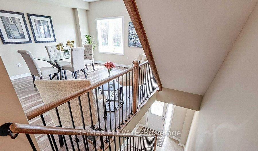 Photo 5 of 28 Waterstone Way, Whitby, Williamsburg — HOMEH