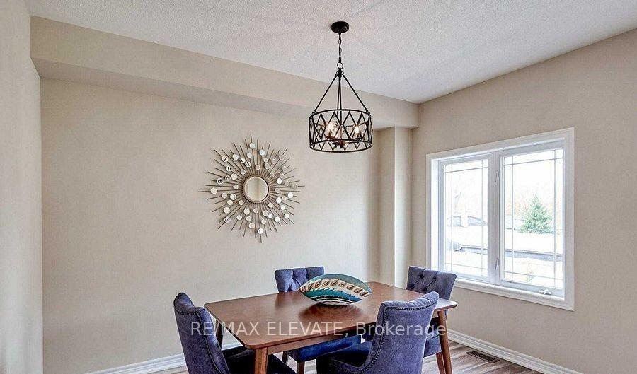 Photo 8 of 28 Waterstone Way, Whitby, Williamsburg — HOMEH