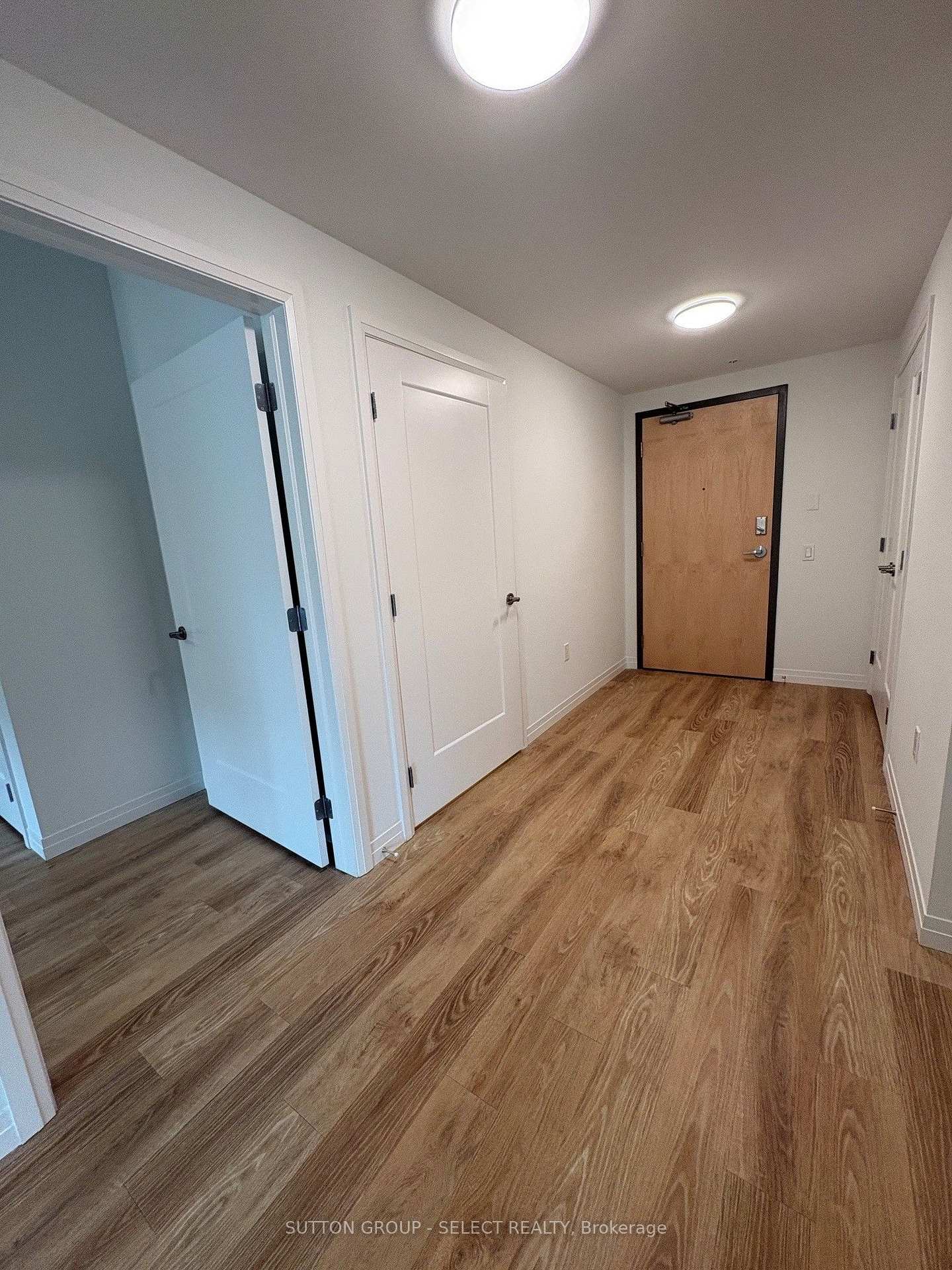 Photo 3 of Unit 313, 351 Hill Street, London, East K — HOMEH