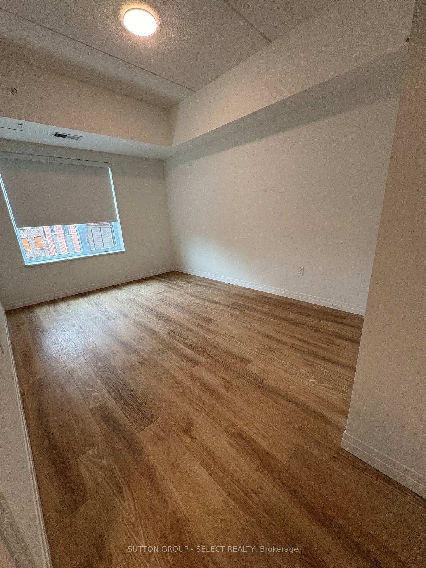 Photo 4 of Unit 313, 351 Hill Street, London, East K — HOMEH