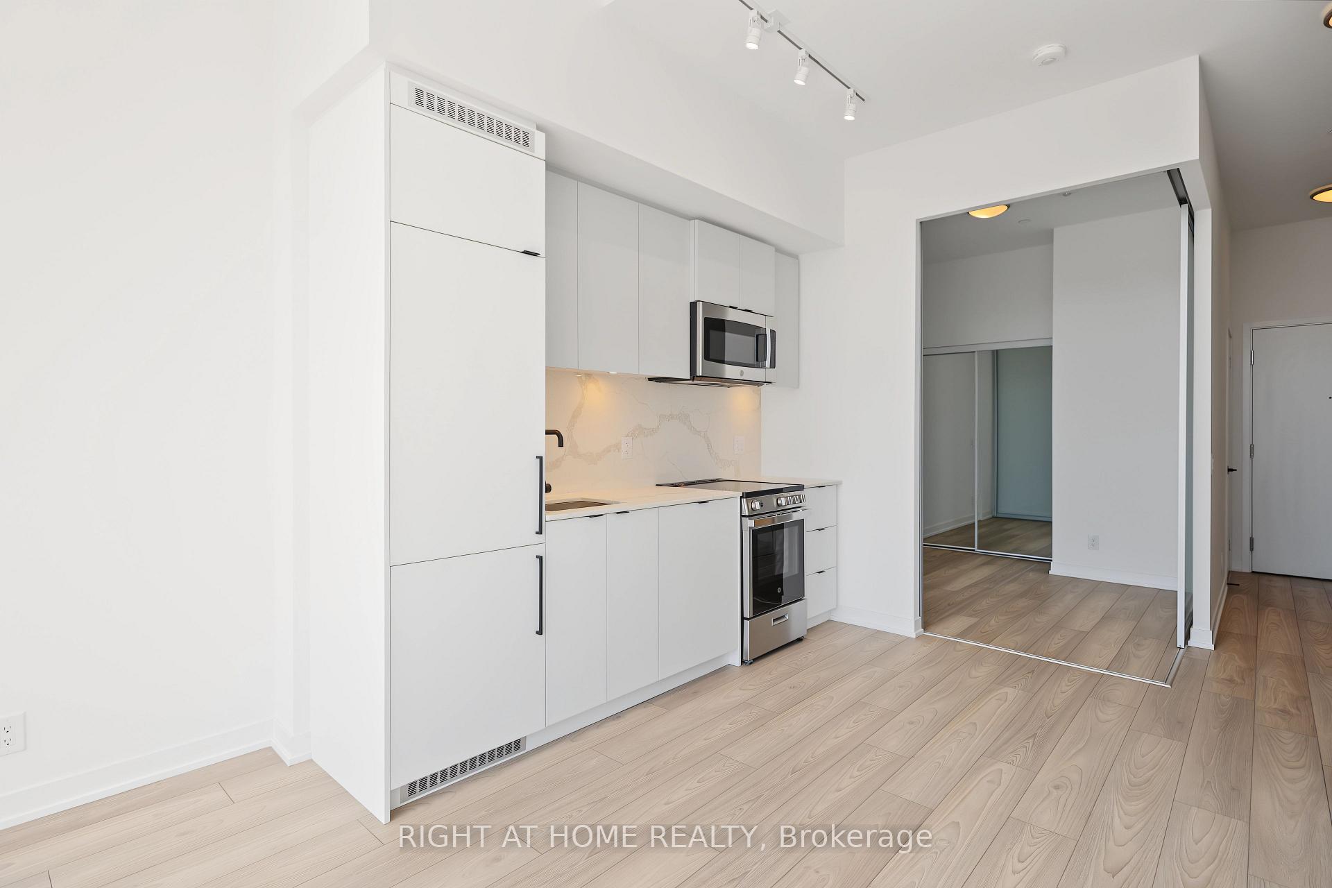 Photo 14 of Unit 421, 285 Dufferin Street, Toronto, South Parkdale — HOMEH
