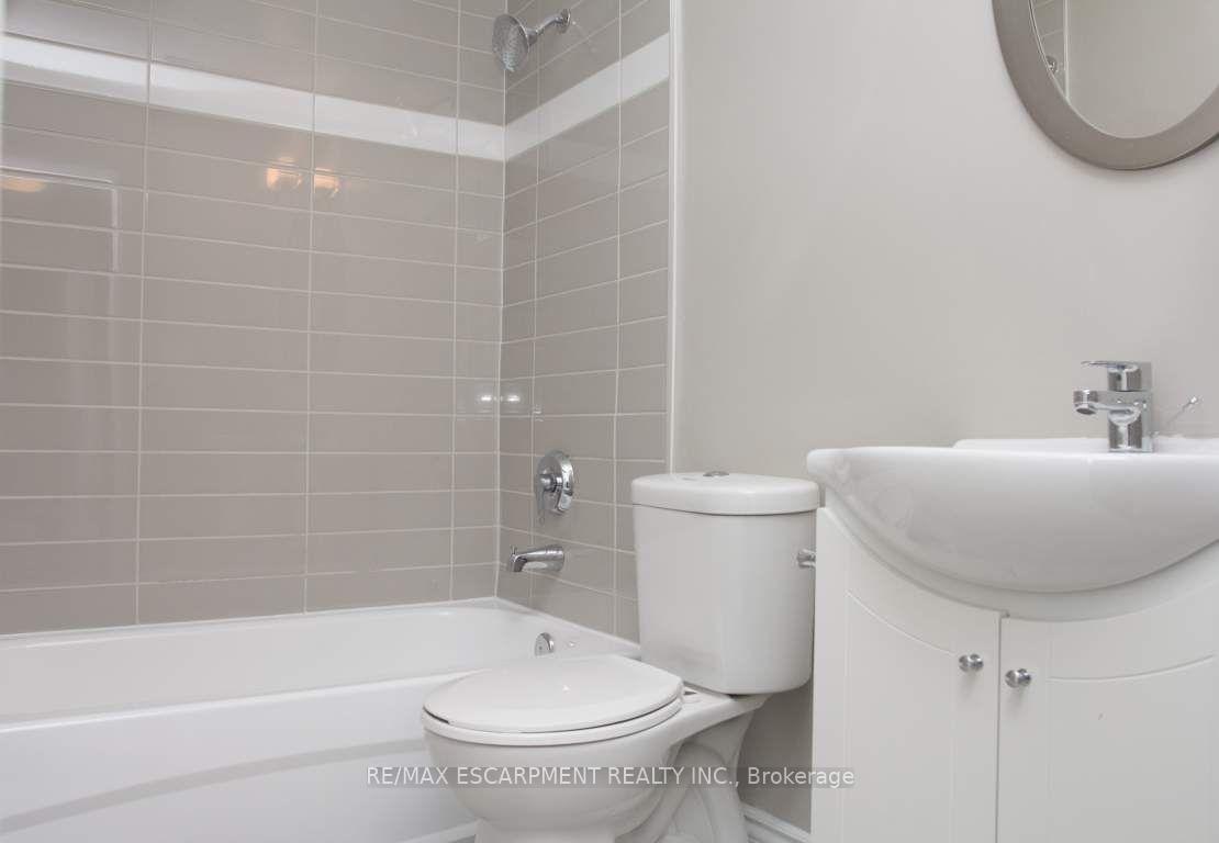 Photo 5 of Unit 401, 607 Heritage Drive, Waterloo, Heritage Park - Kitchener — HOMEH