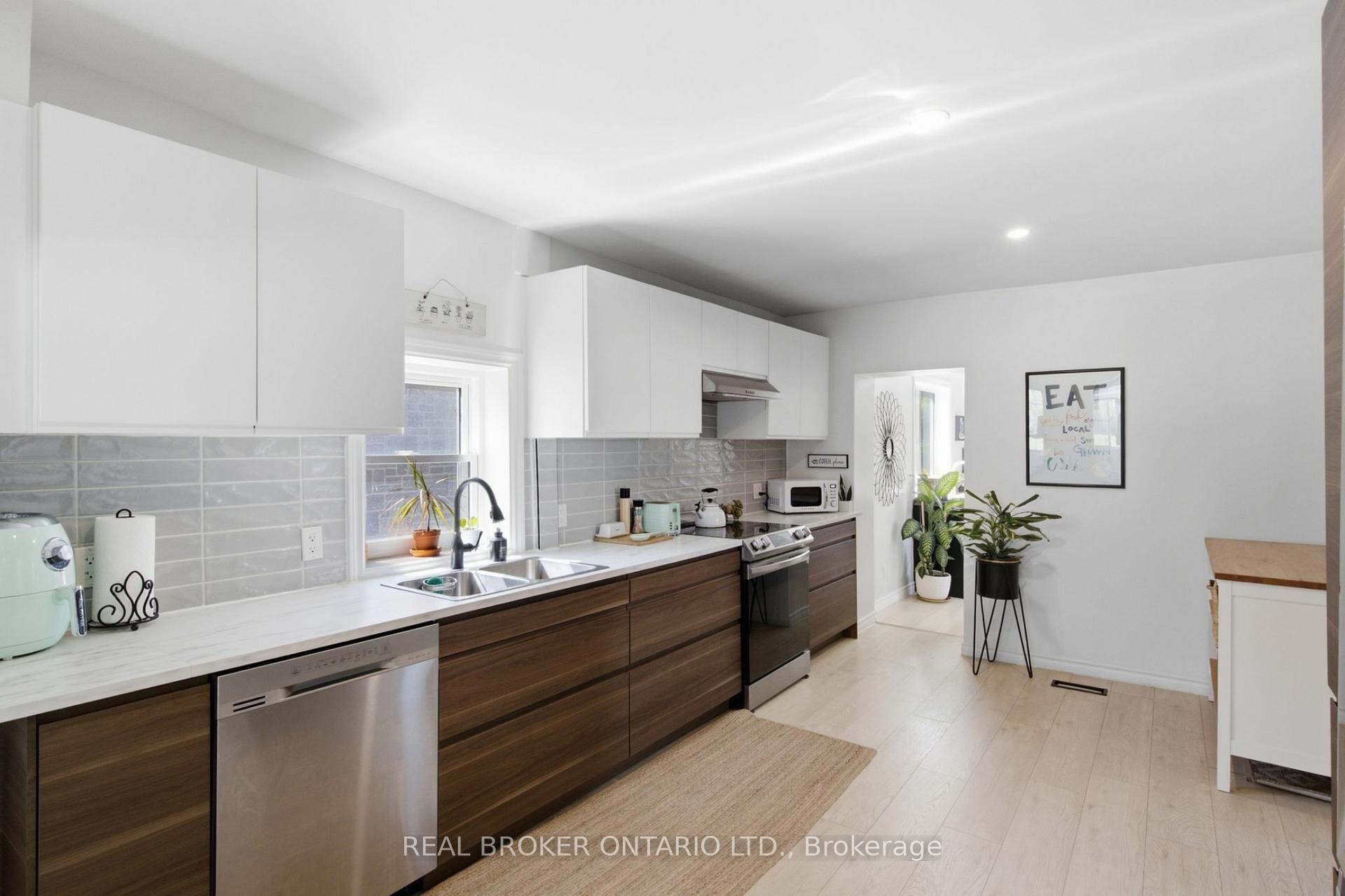 Photo 17 of 520 Elma Street W, North Perth, Listowel — HOMEH
