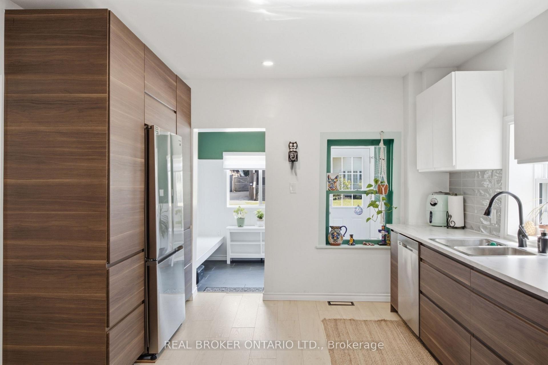 Photo 20 of 520 Elma Street W, North Perth, Listowel — HOMEH