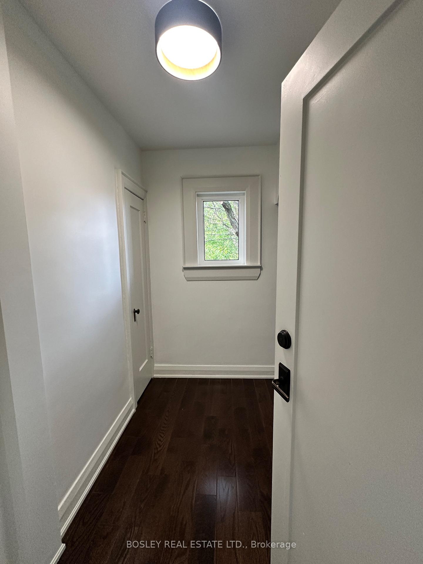 Photo 2 of Unit 2, 229 Manor Road E, Toronto, Mount Pleasant East — HOMEH