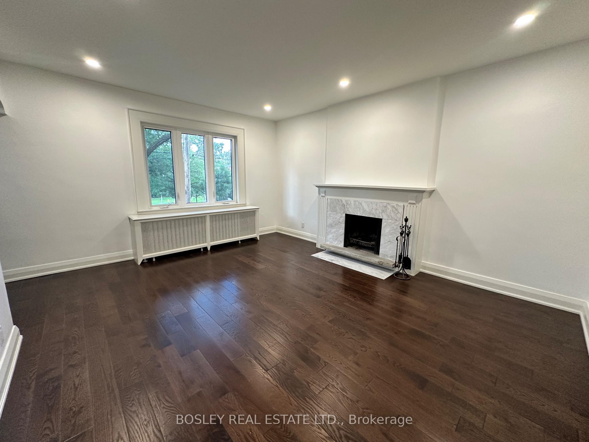 Photo 3 of Unit 2, 229 Manor Road E, Toronto, Mount Pleasant East — HOMEH