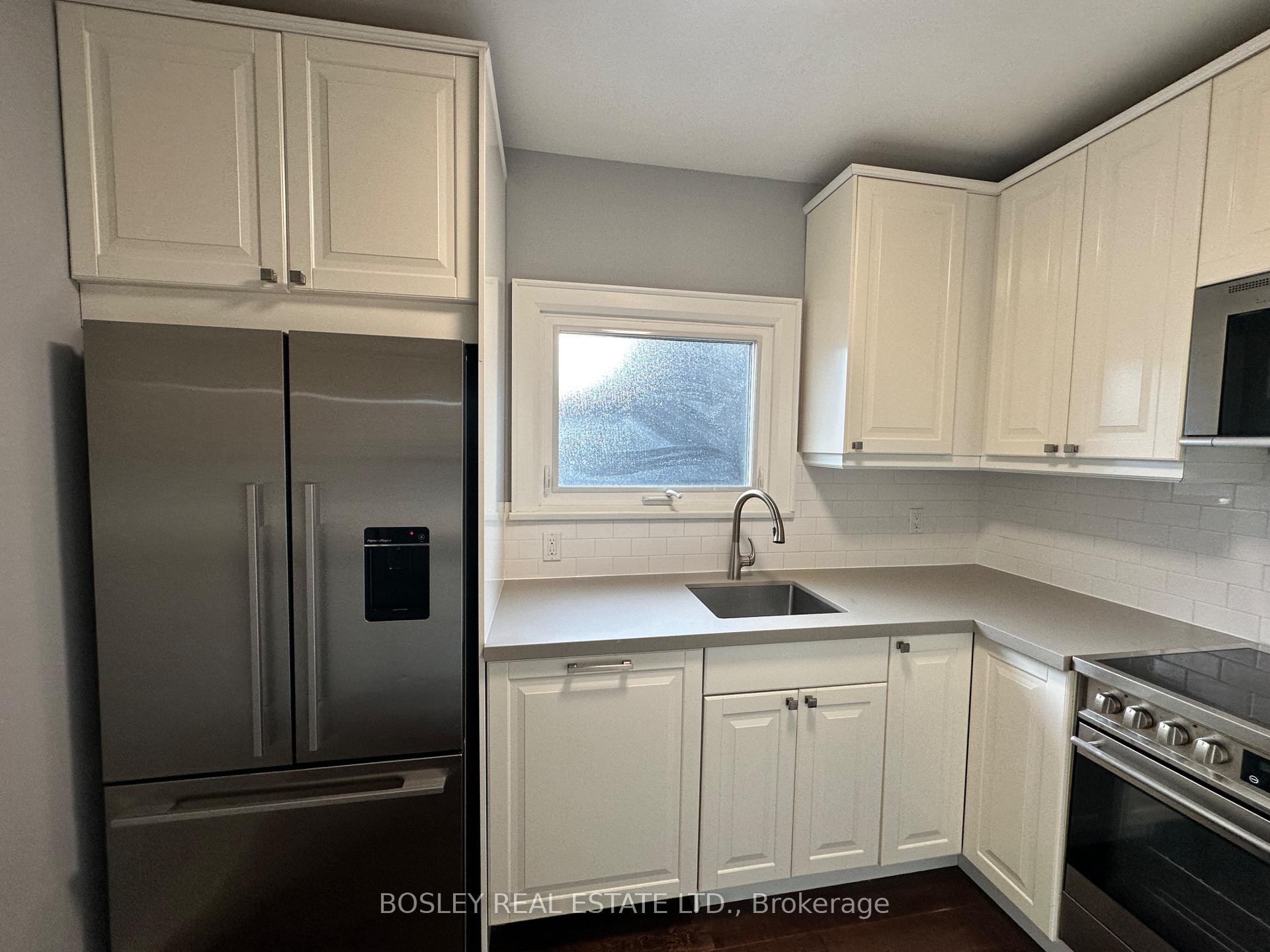 Photo 10 of Unit 2, 229 Manor Road E, Toronto, Mount Pleasant East — HOMEH