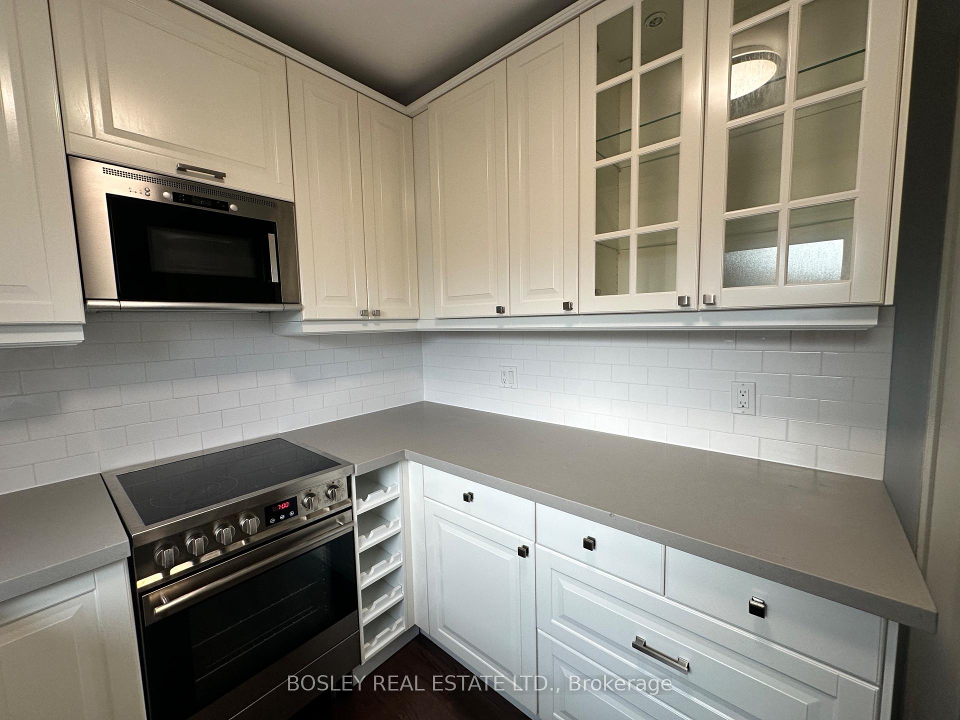 Photo 11 of Unit 2, 229 Manor Road E, Toronto, Mount Pleasant East — HOMEH
